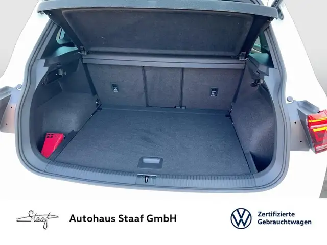 Volkswagen Tiguan view 13
