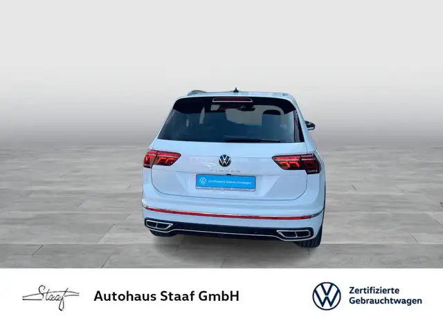 Volkswagen Tiguan view 4