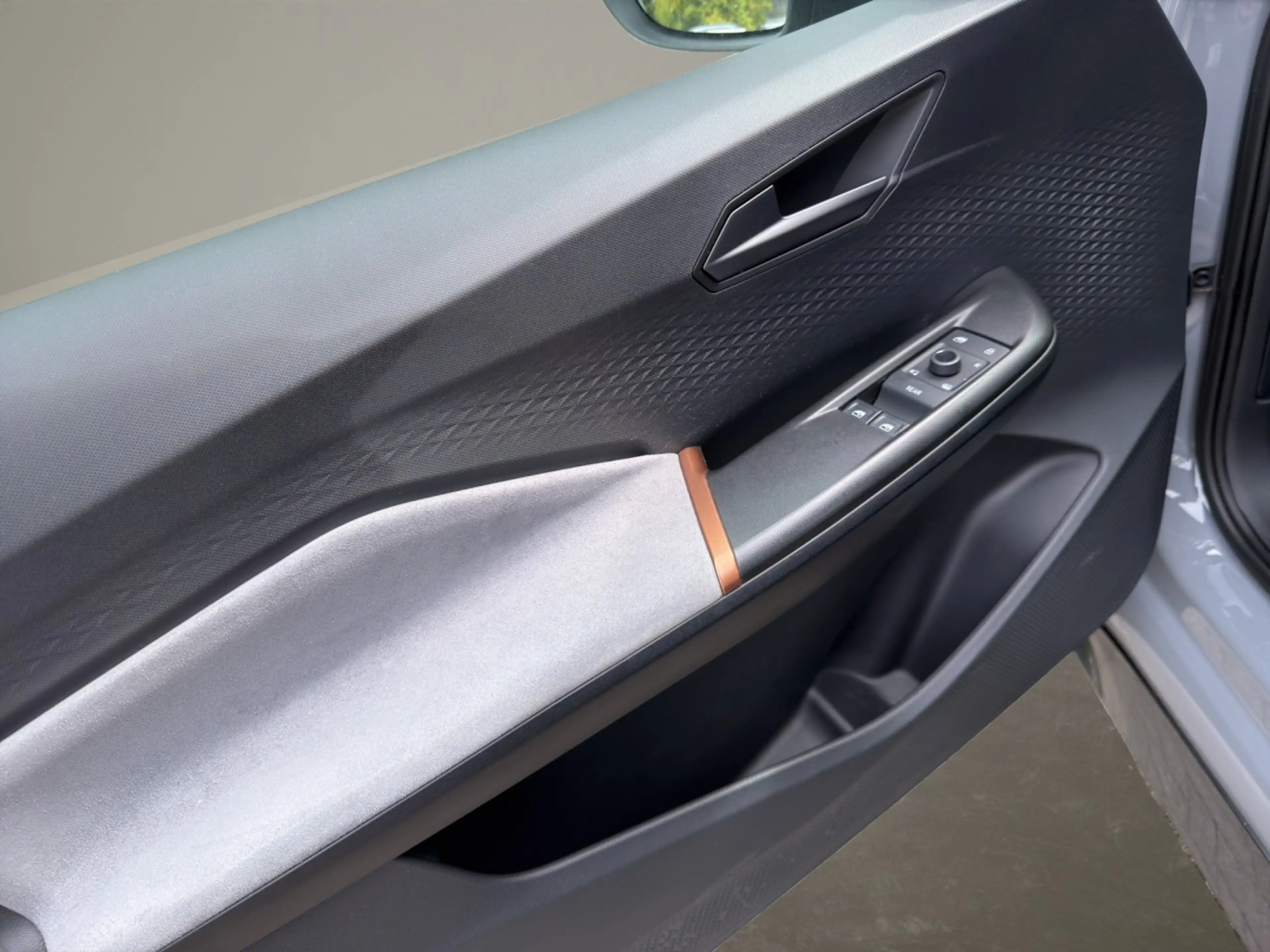 CUPRA Born Wärmepumpe LED Ganzjahresreifen Klima — photo 9