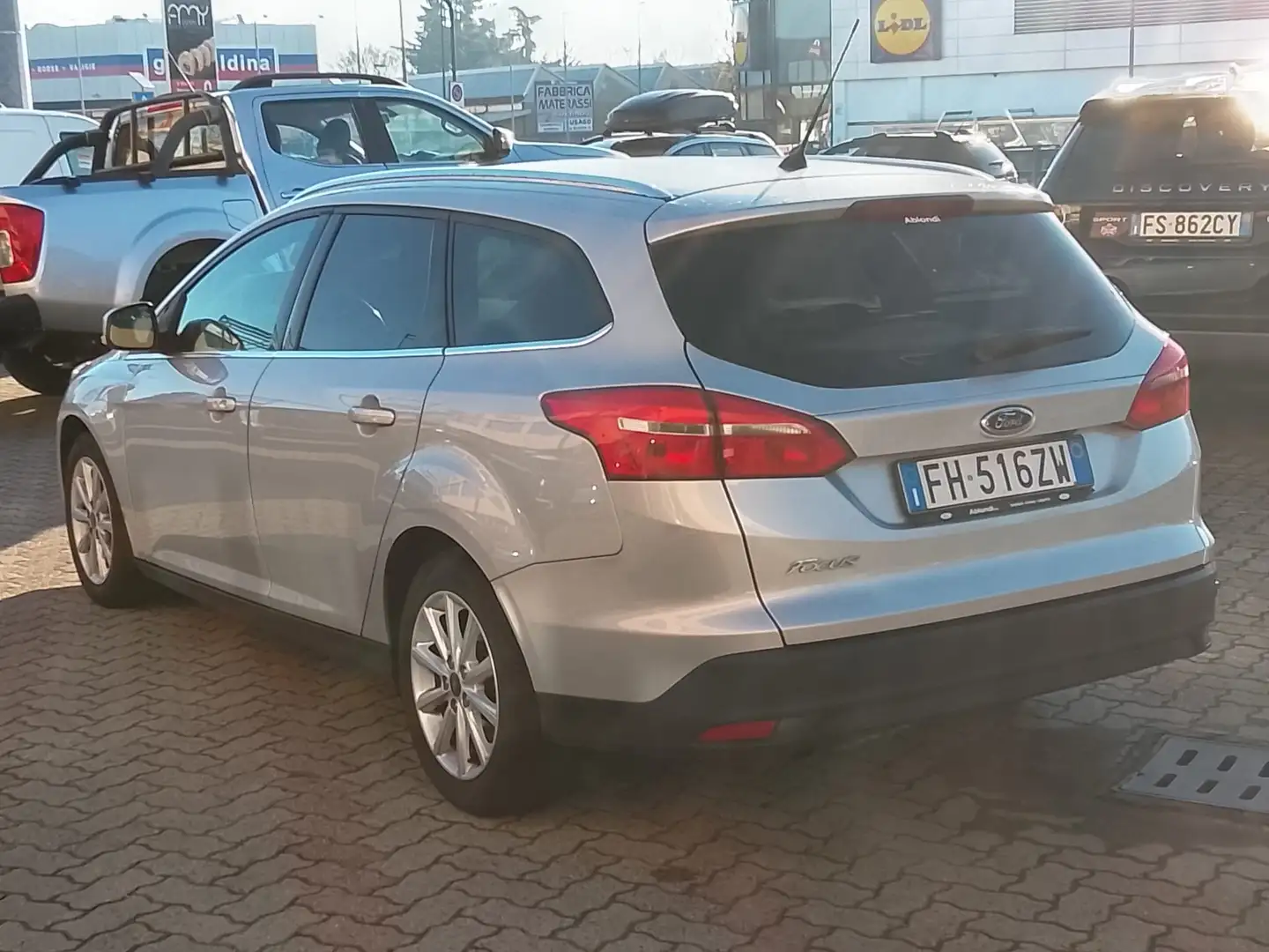 Ford Focus Focus SW 1.5 tdci Titanium 120CV Silber - 2