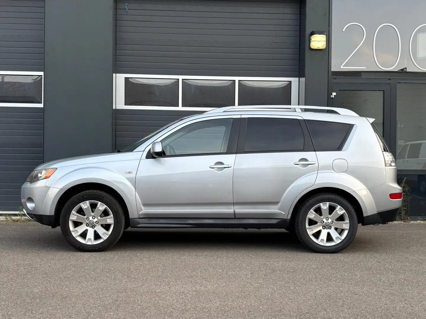 Mitsubishi Outlander 2.4 INSPIRE SPECIAL EDITION | NL-AUTO! Argent - 2