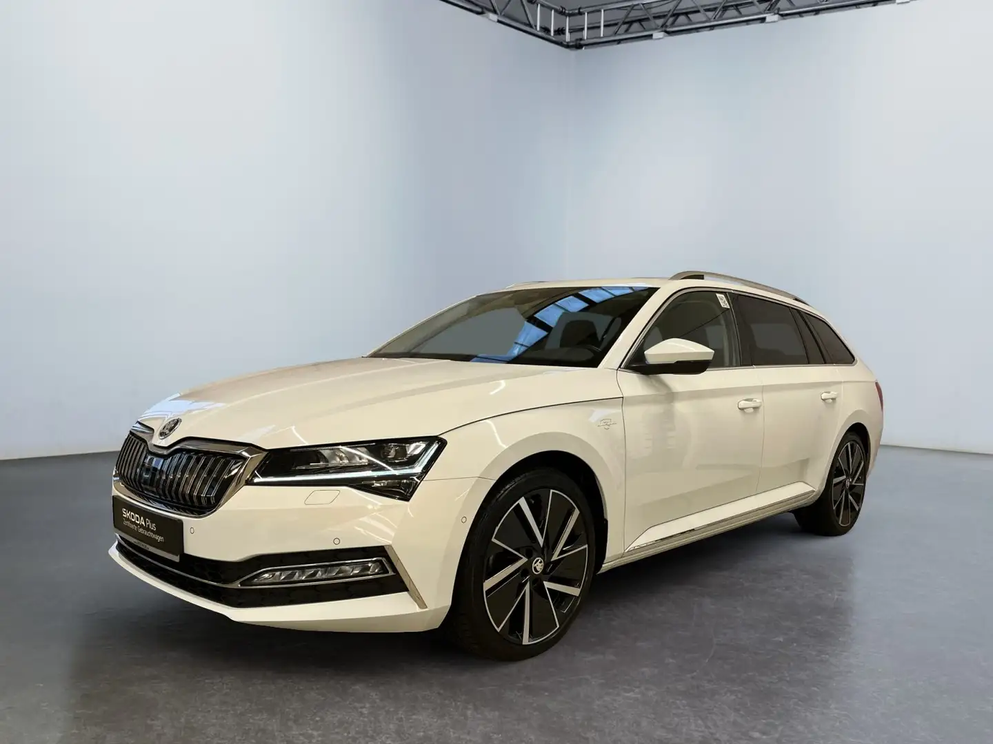 Skoda Superb Combi L&K iV 1.4TSI DSG Standheizung DCC Weiß - 2
