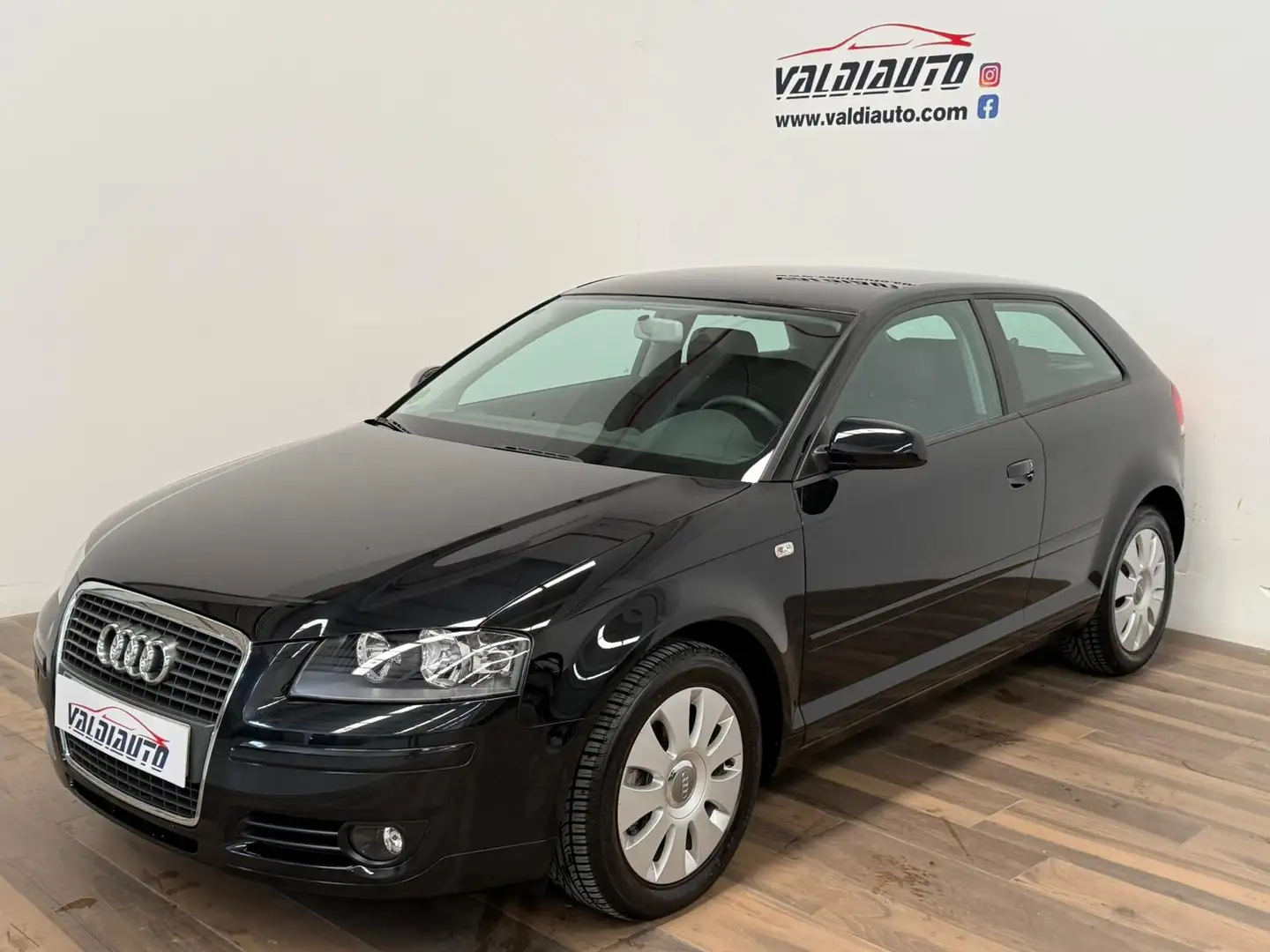 Audi A3 1.4 TFSI Attraction Zwart - 1