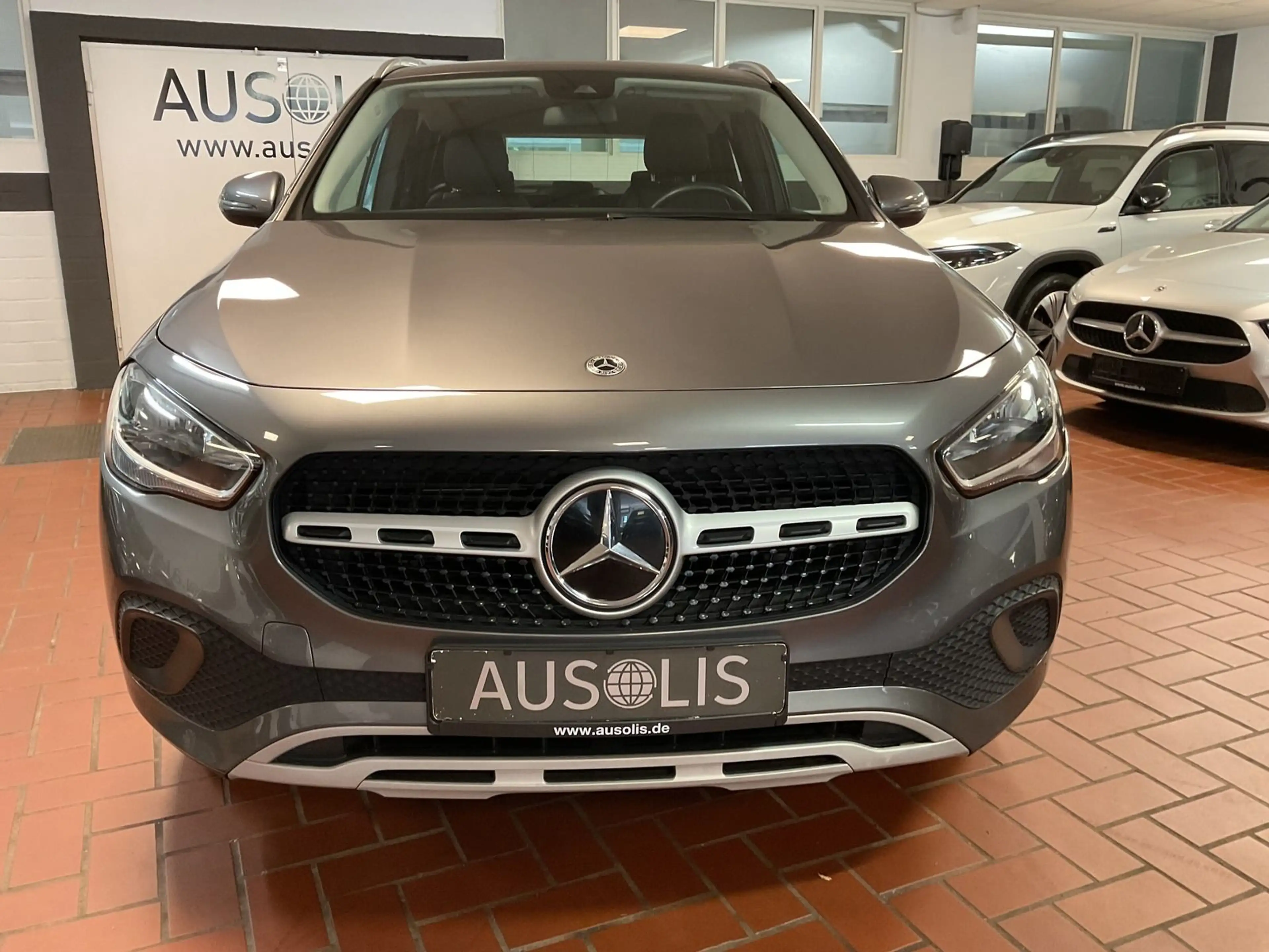 Mercedes-Benz GLA 180 Business Kamera,Navi,Sitzheizung — photo 3