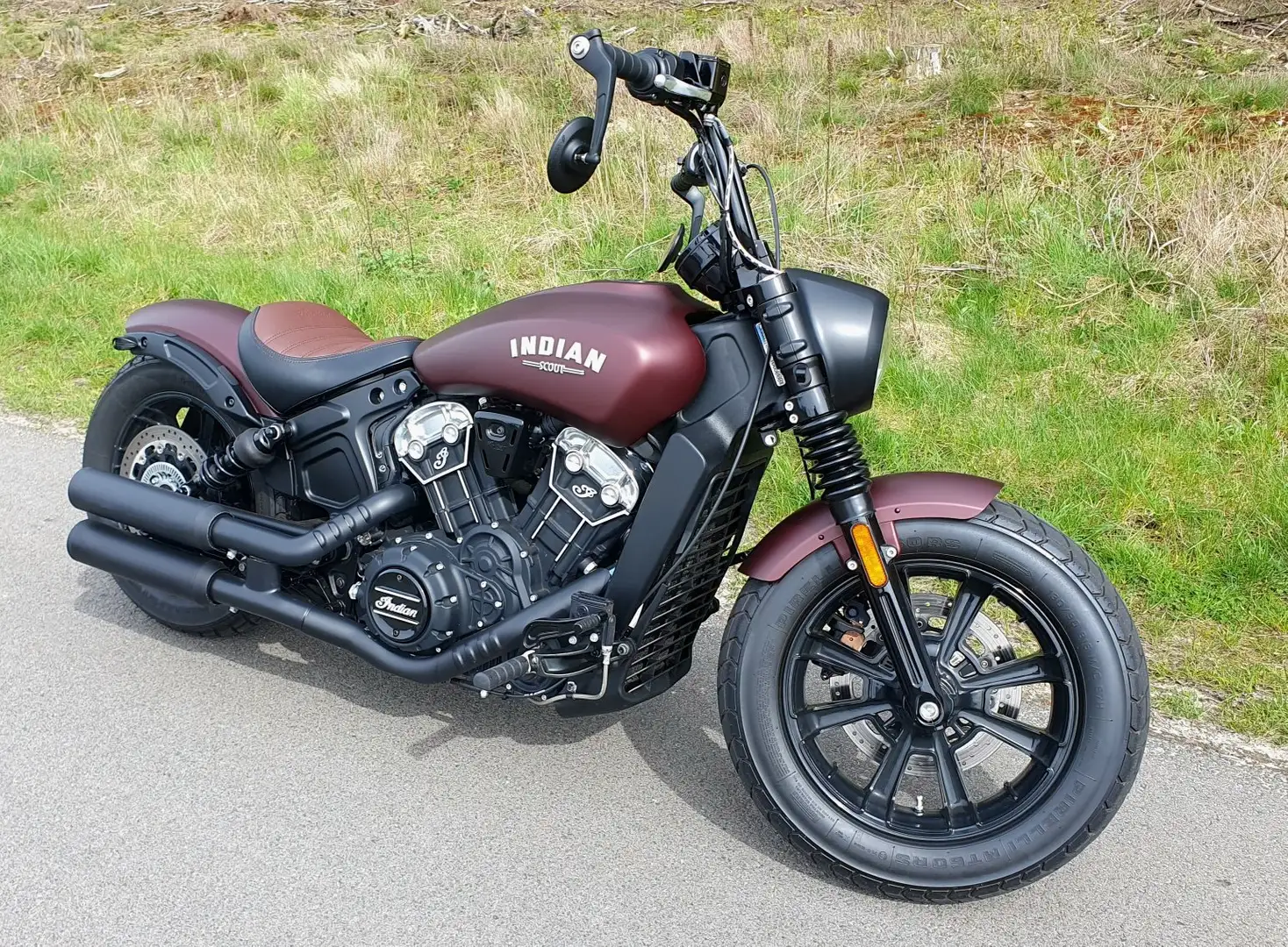 Indian Scout Bobber inkl. Extras Rot - 1