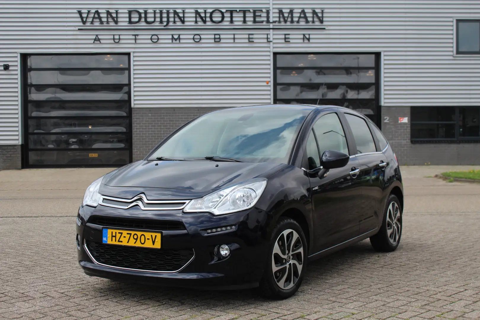 Citroen C3 1.2 PureTech Exclusive / Automaat / Clima / N.A.P. Blauw - 1