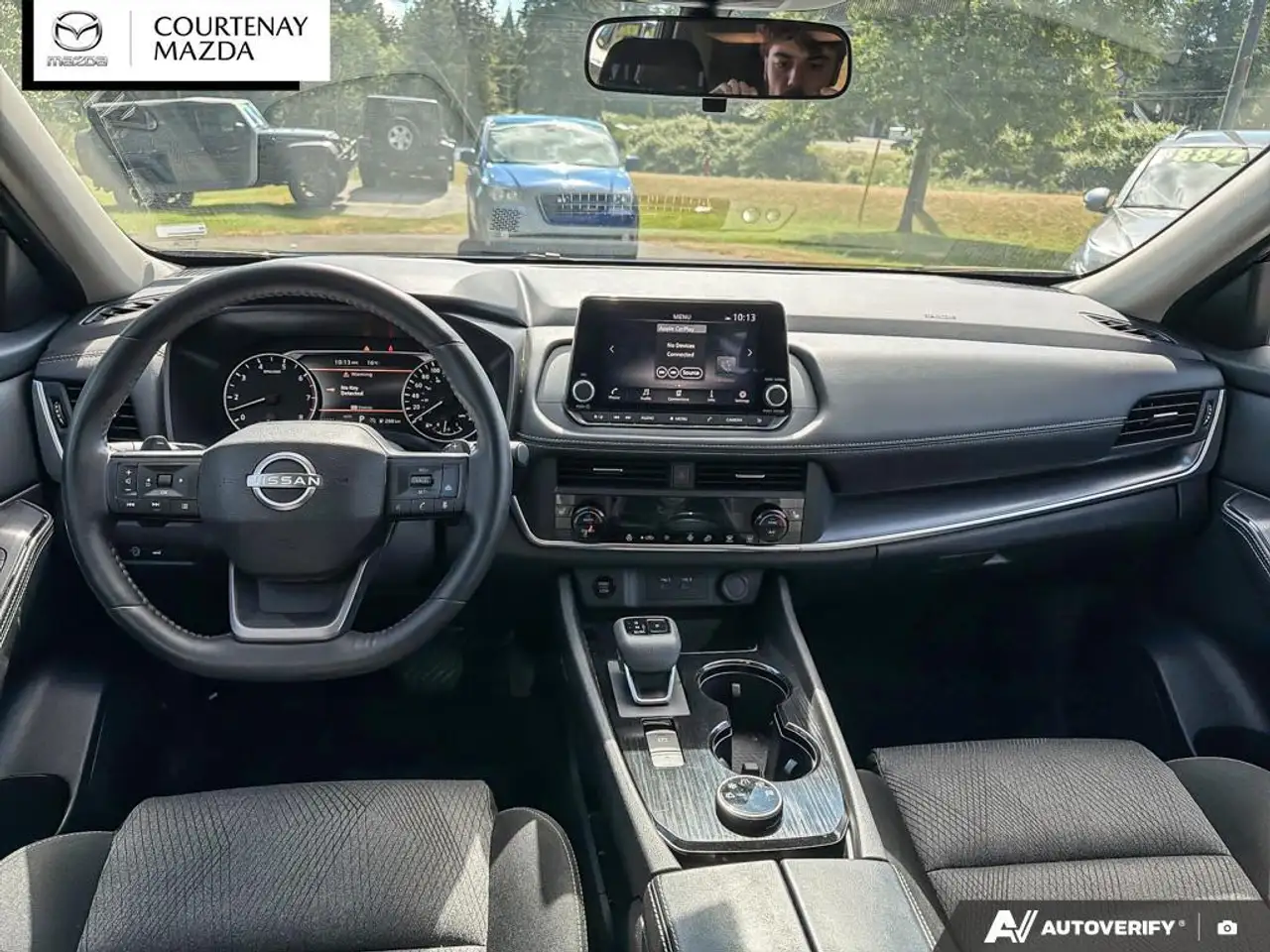 Nissan Rogue снимка Nissan Rogue