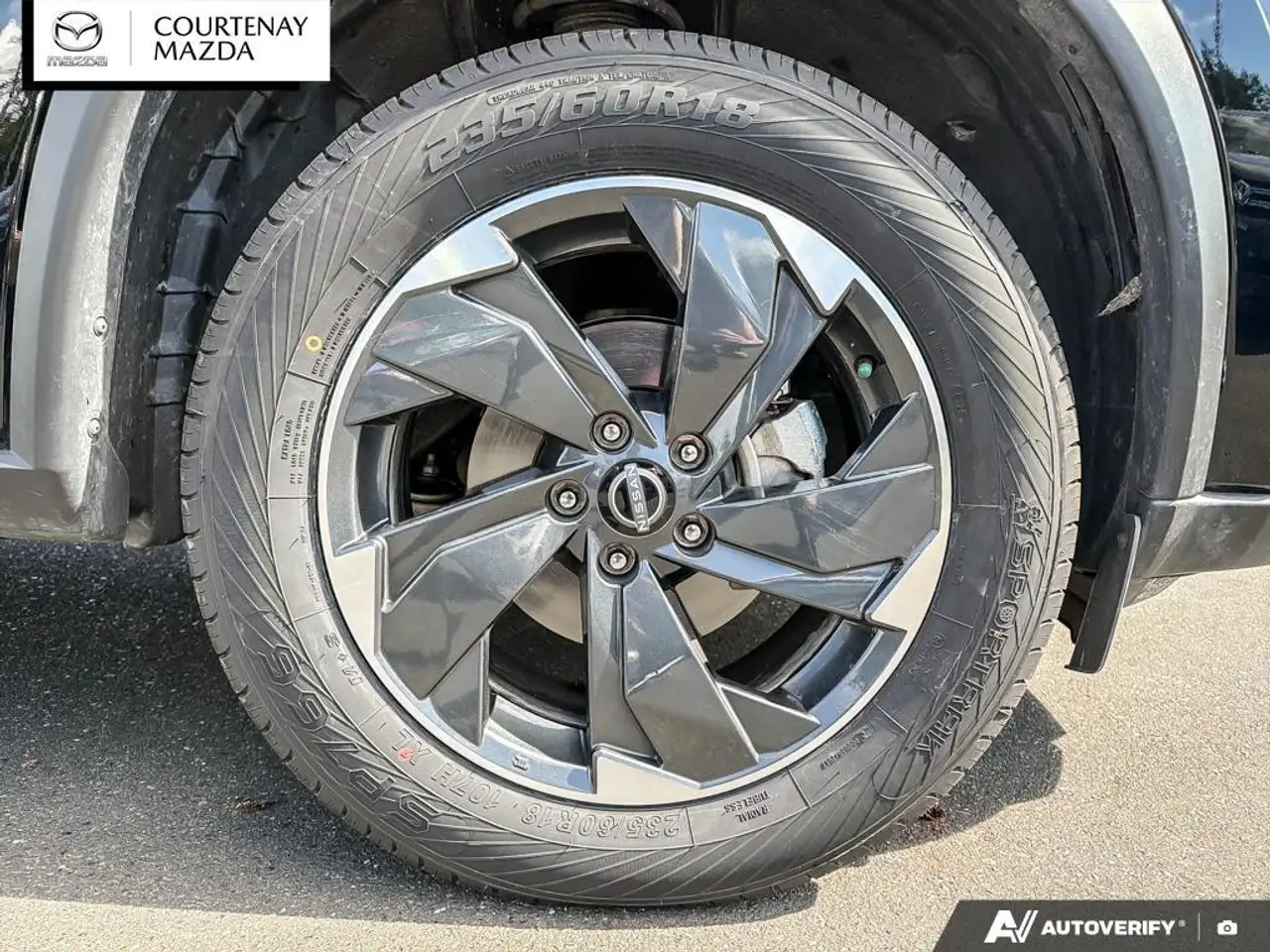 Nissan Rogue снимка Nissan Rogue