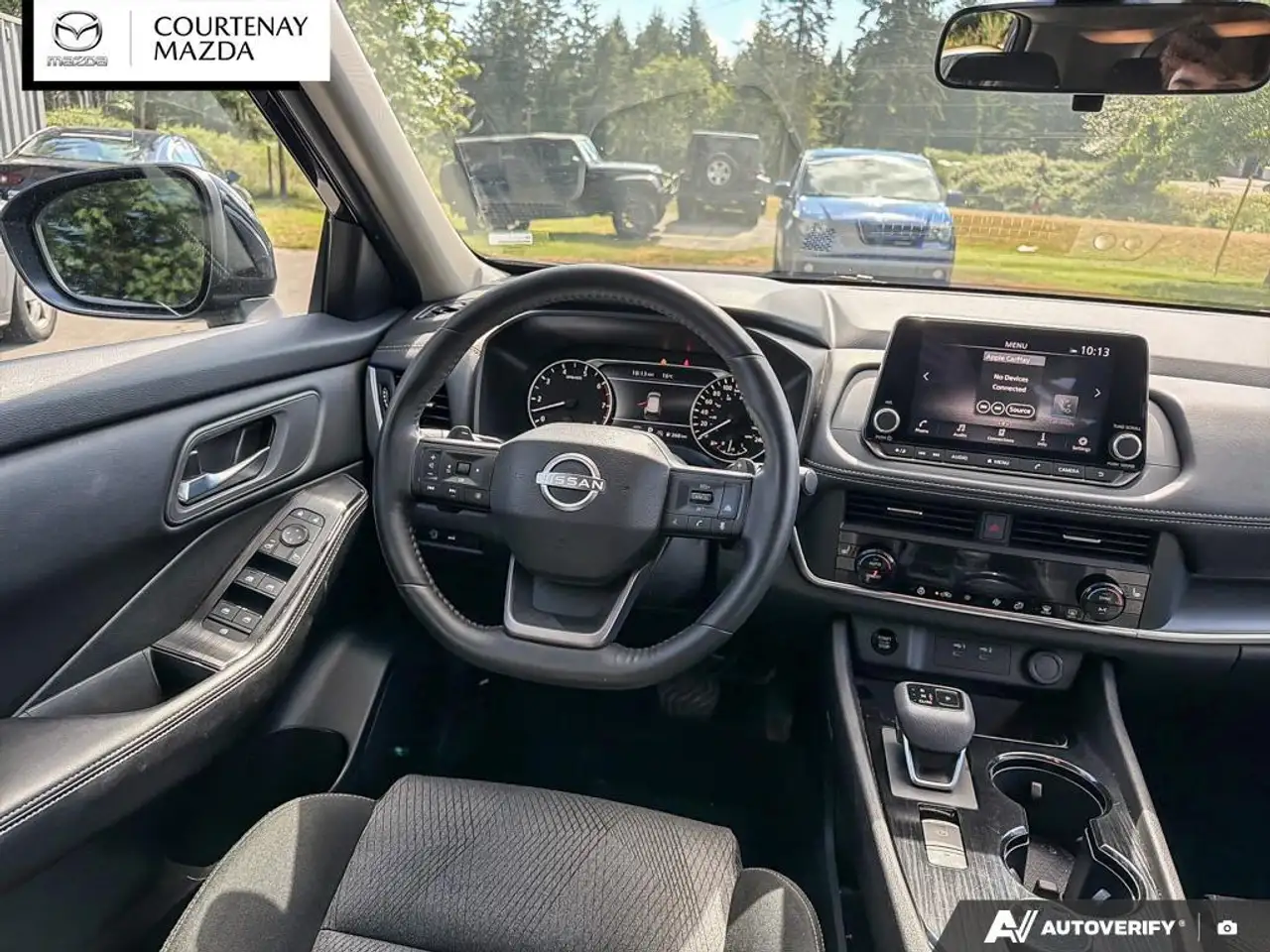 Nissan Rogue снимка Nissan Rogue