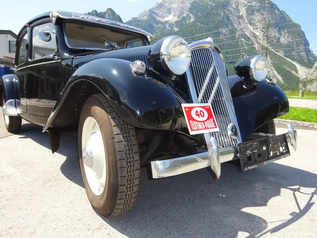 Citroen Traction 1954 из Европы — купить под ключ