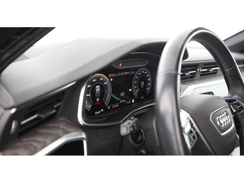 Audi A6 Avant 50 TFSI e quattro Aut MATRIX 360-CAM SKY — photo 15