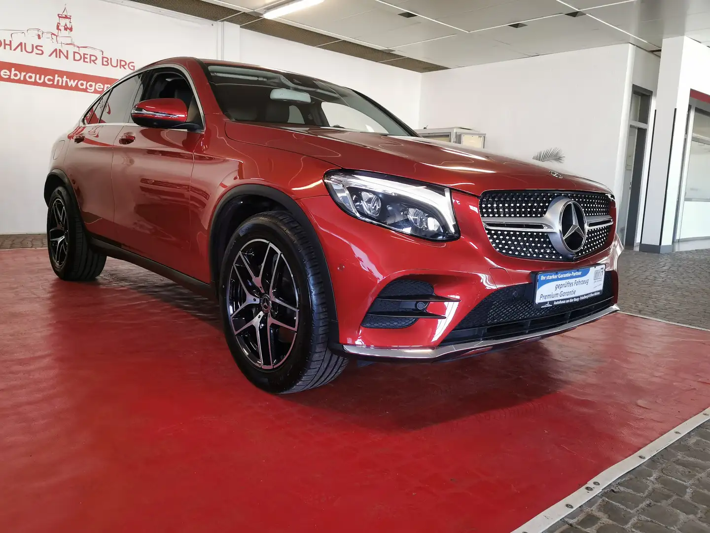 Mercedes-Benz GLC 300 4Matic Rouge - 1