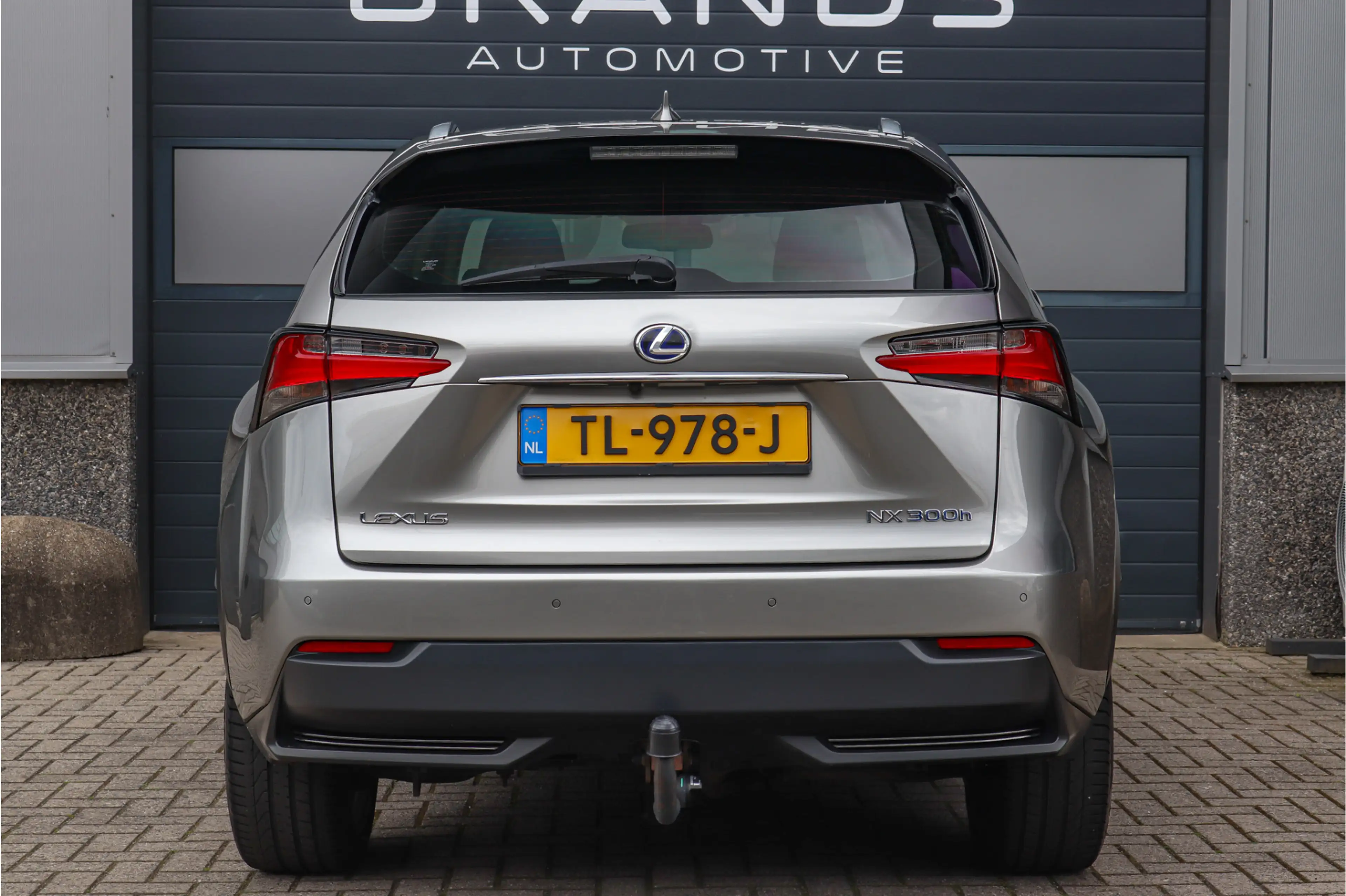 Lexus NX 300h AWD Luxury Line HEV Navi Clima Leder Camera — photo 8