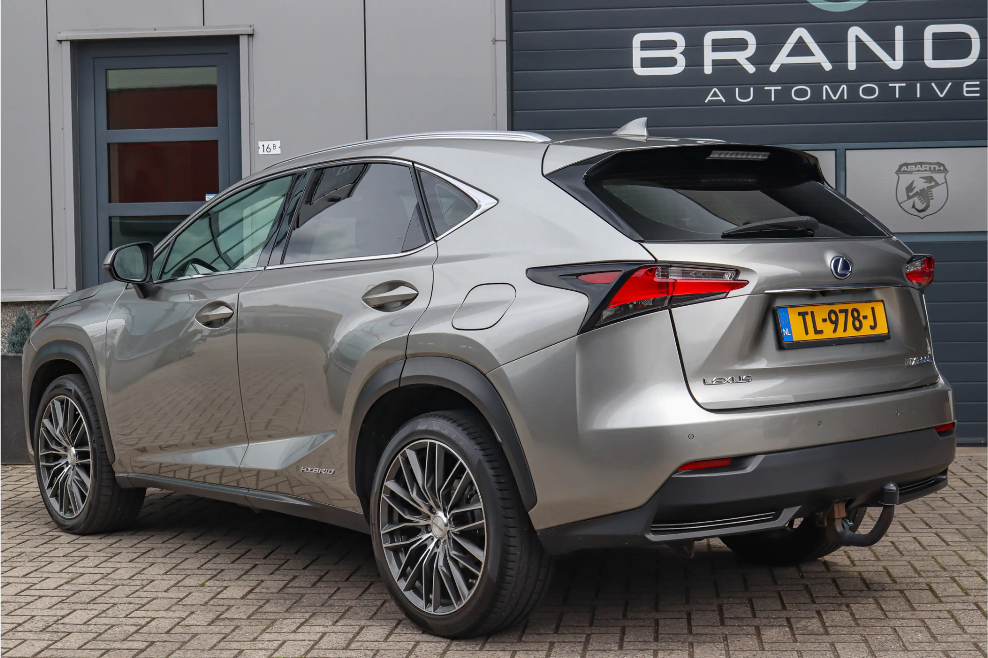 Lexus NX 300h AWD Luxury Line HEV Navi Clima Leder Camera — photo 4