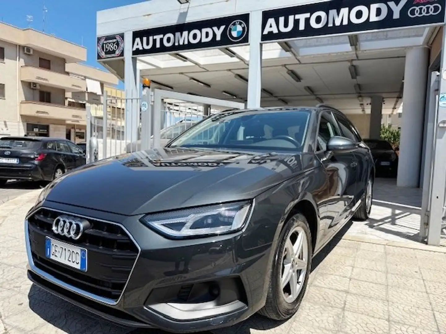 Audi A4 A4 V 2019 Avant Avant 30 2.0 tdi mhev Advanced Grigio - 2