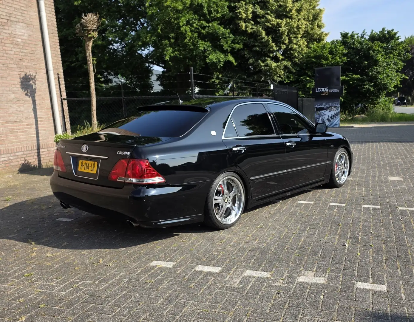 Toyota Crown GRS182  3.0 V6 Schwarz - 1