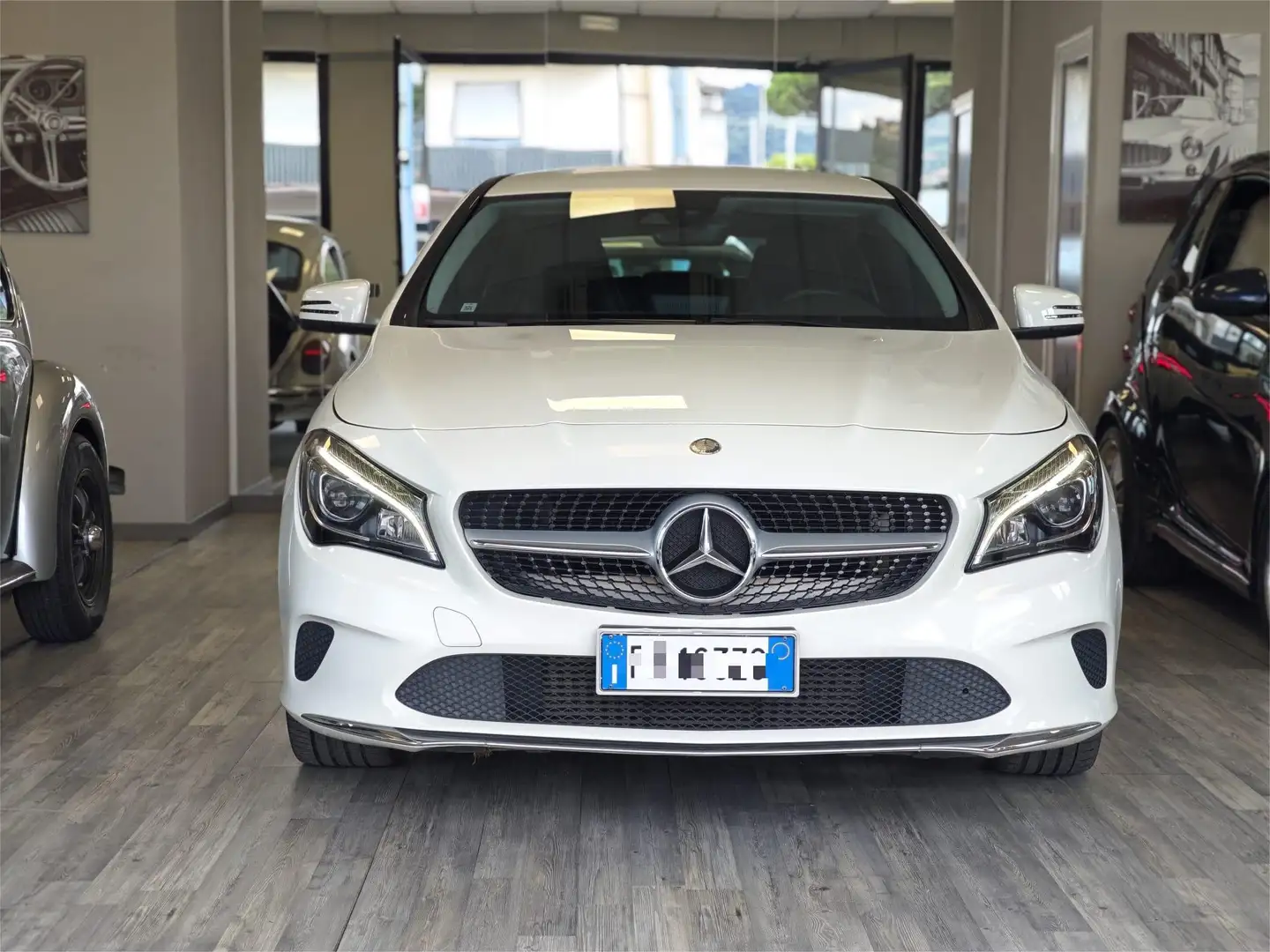 Mercedes-Benz CLA 200 CLA Shooting Brake - X117 Shooting Brake d Premium Wit - 1