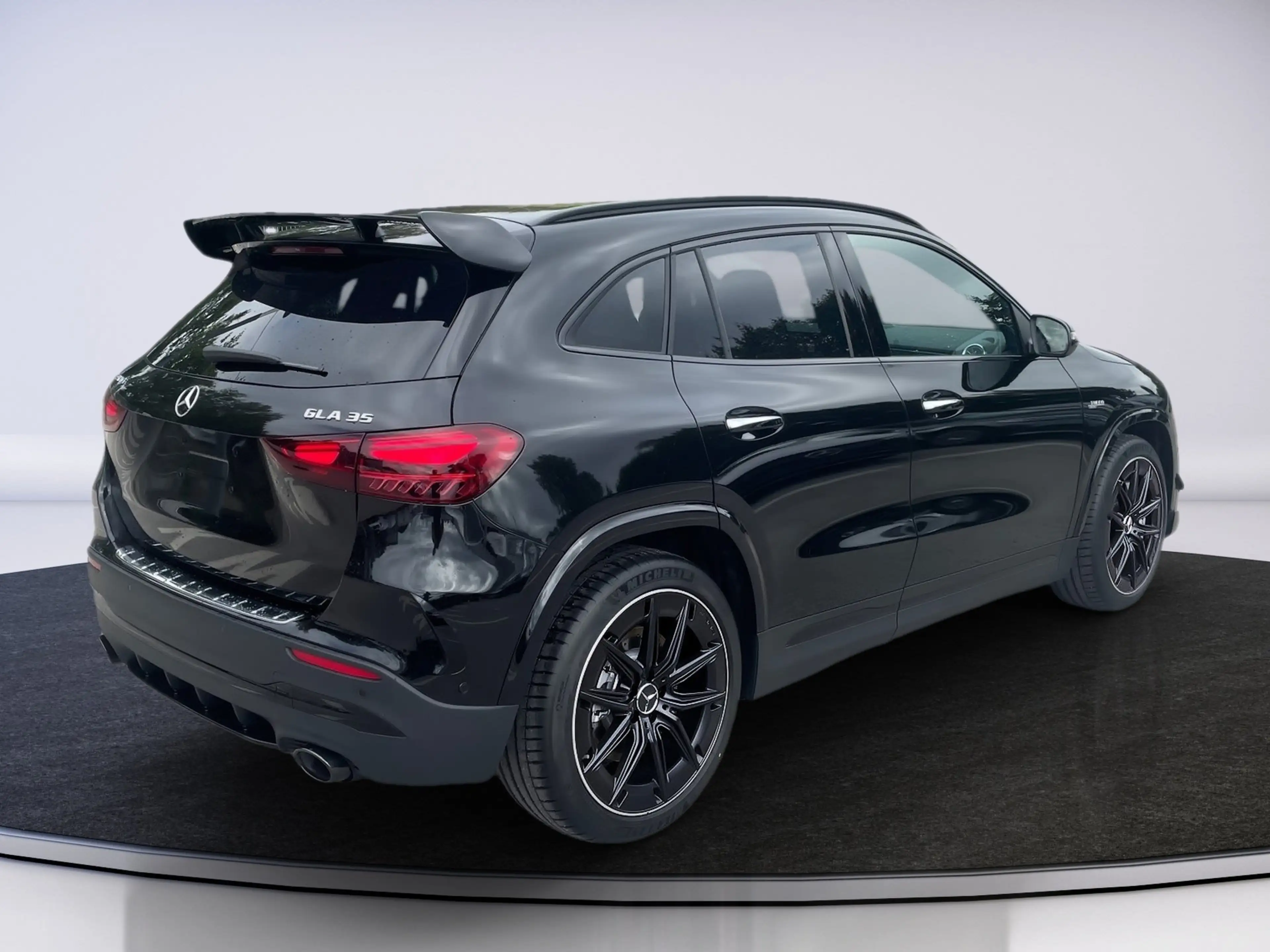 Mercedes-Benz A 35 AMG GL 4MATIC Navi,Rückfahrkamera,Klima — photo 7