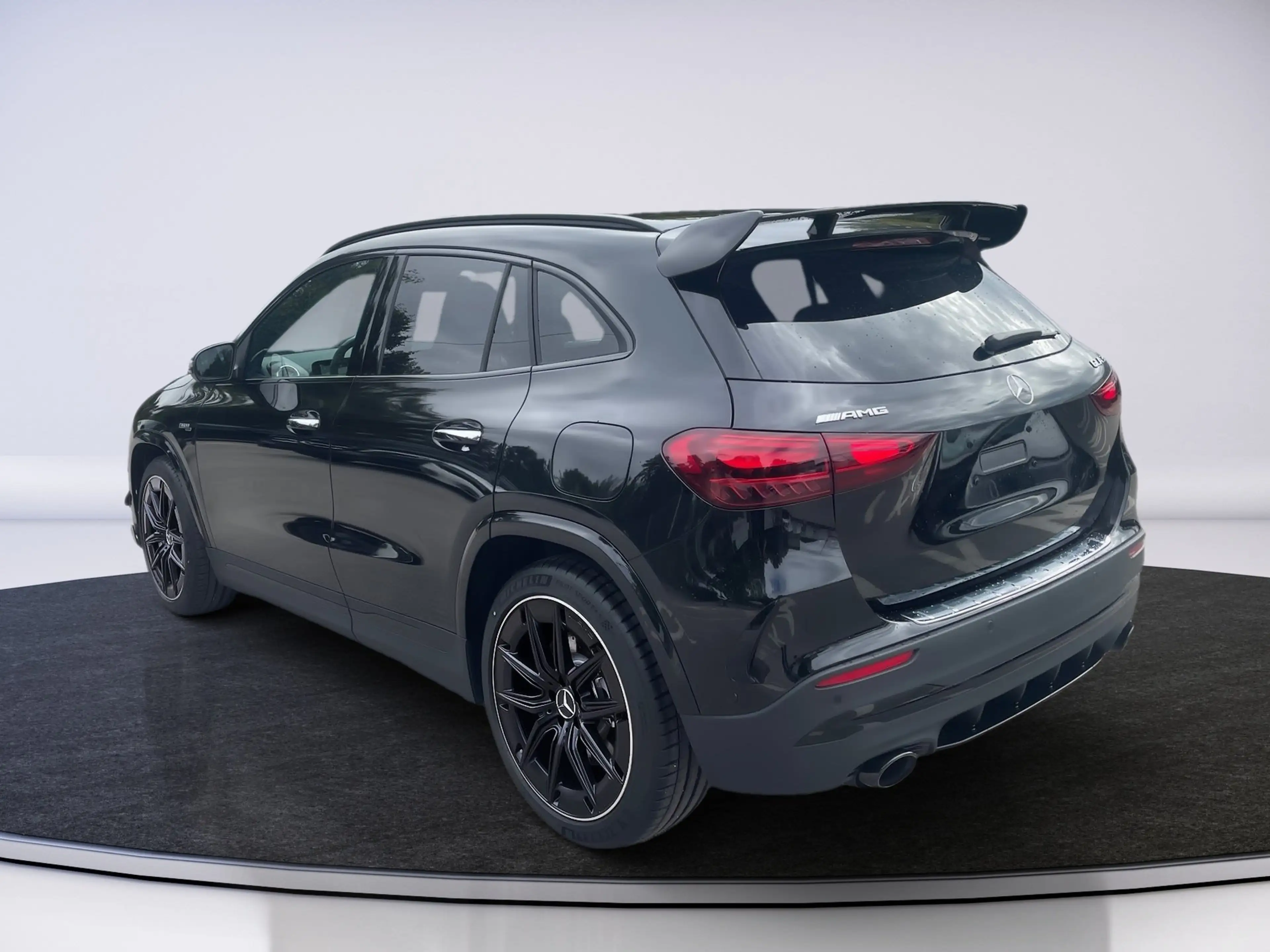 Mercedes-Benz A 35 AMG GL 4MATIC Navi,Rückfahrkamera,Klima — photo 5