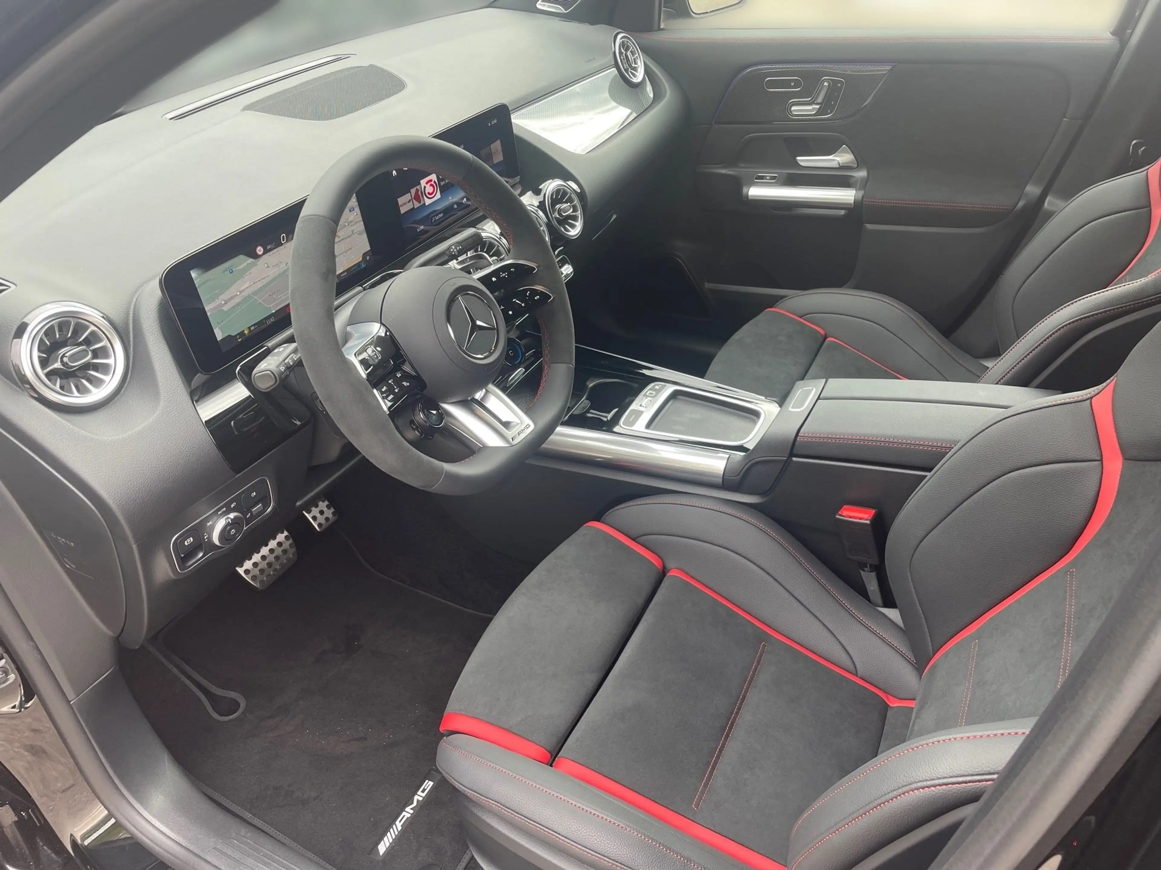 Mercedes-Benz A 35 AMG GL 4MATIC Navi,Rückfahrkamera,Klima — photo 9