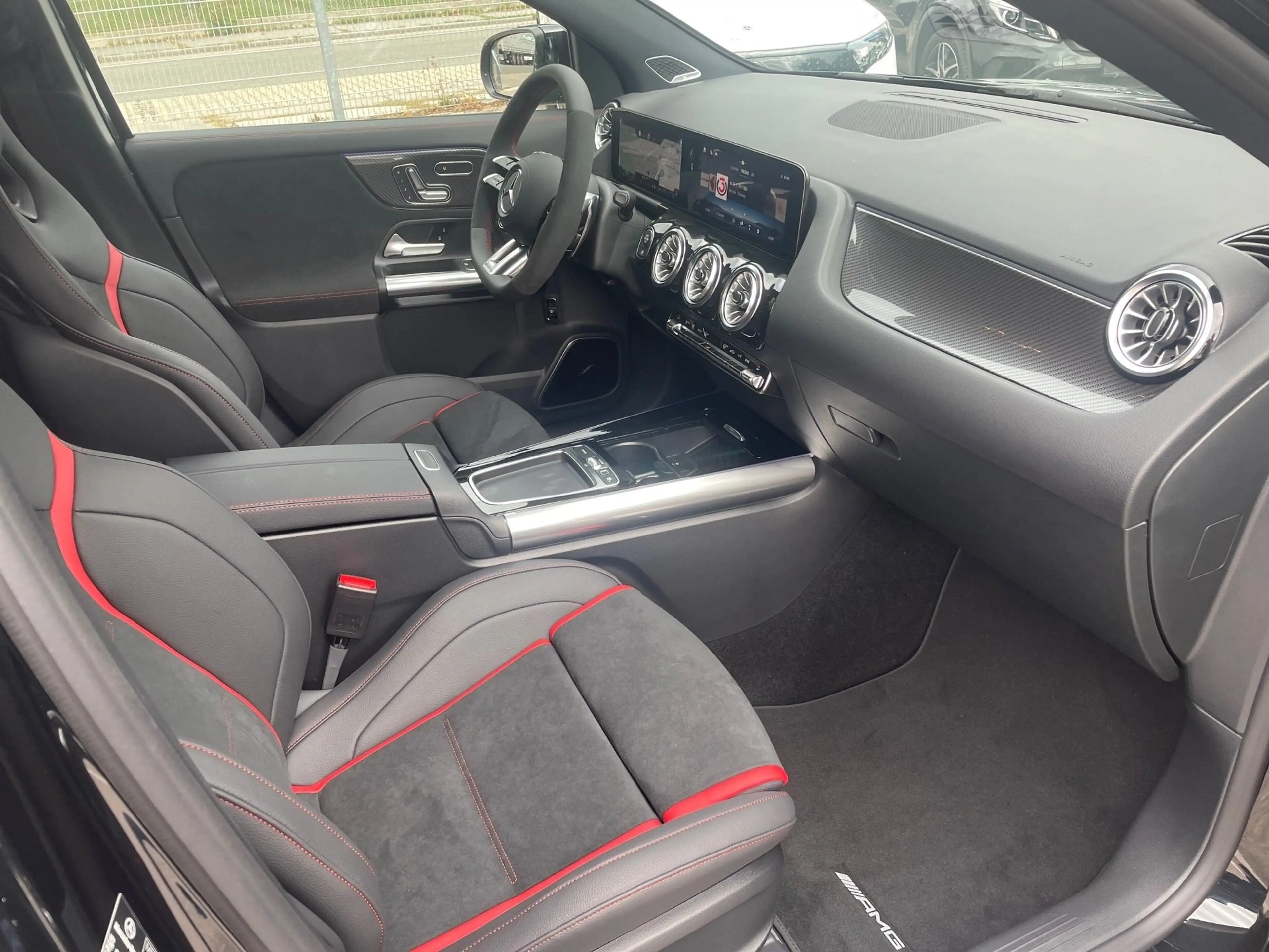 Mercedes-Benz A 35 AMG GL 4MATIC Navi,Rückfahrkamera,Klima — photo 12