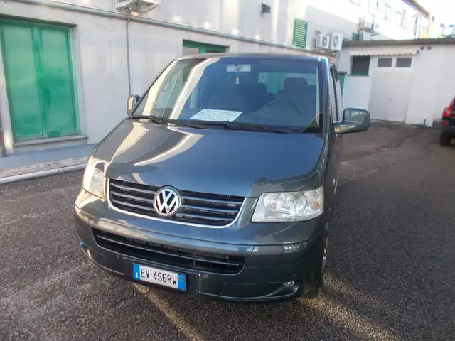 Volkswagen T5 Multivan Multivan 2.5 tdi Highline 130cv OK NEOPATENTATI