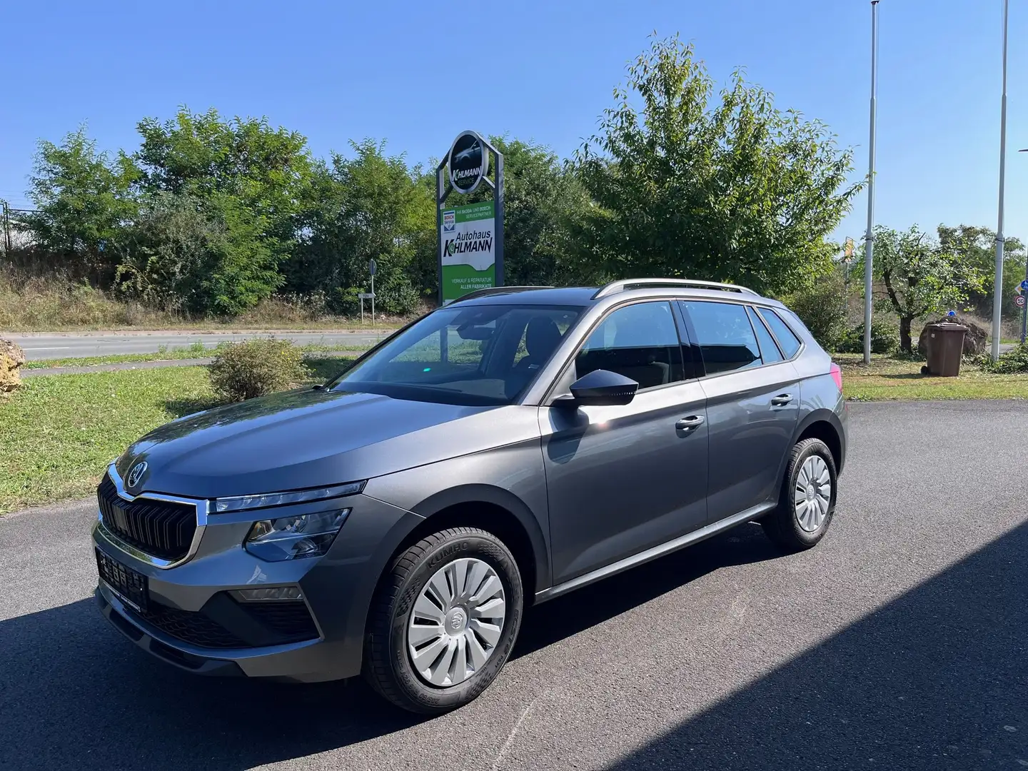 Skoda Kamiq Essence Grau - 1