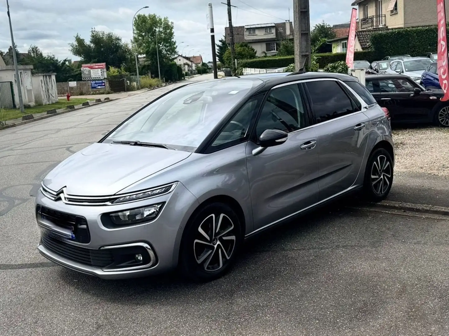 Citroen C4 Picasso SPACETOURER TBEG 1.2 PT 130CV BUSINESS + BVA8 ENTRETIEN A JOUR GARANTIE 12 MOIS Grijs - 1