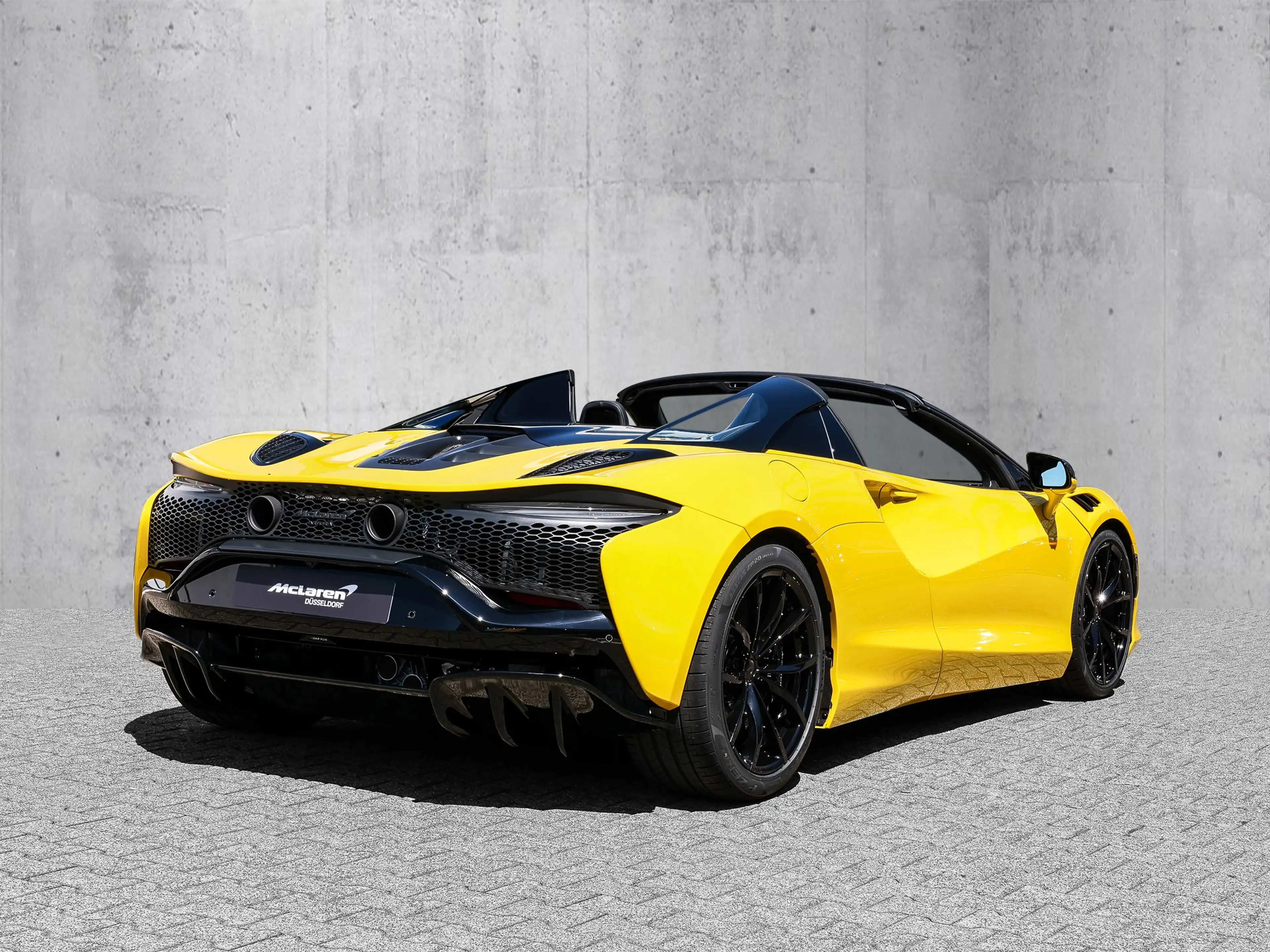 McLaren Artura Spider Performance, Black Pack, Sport Exh — photo 3