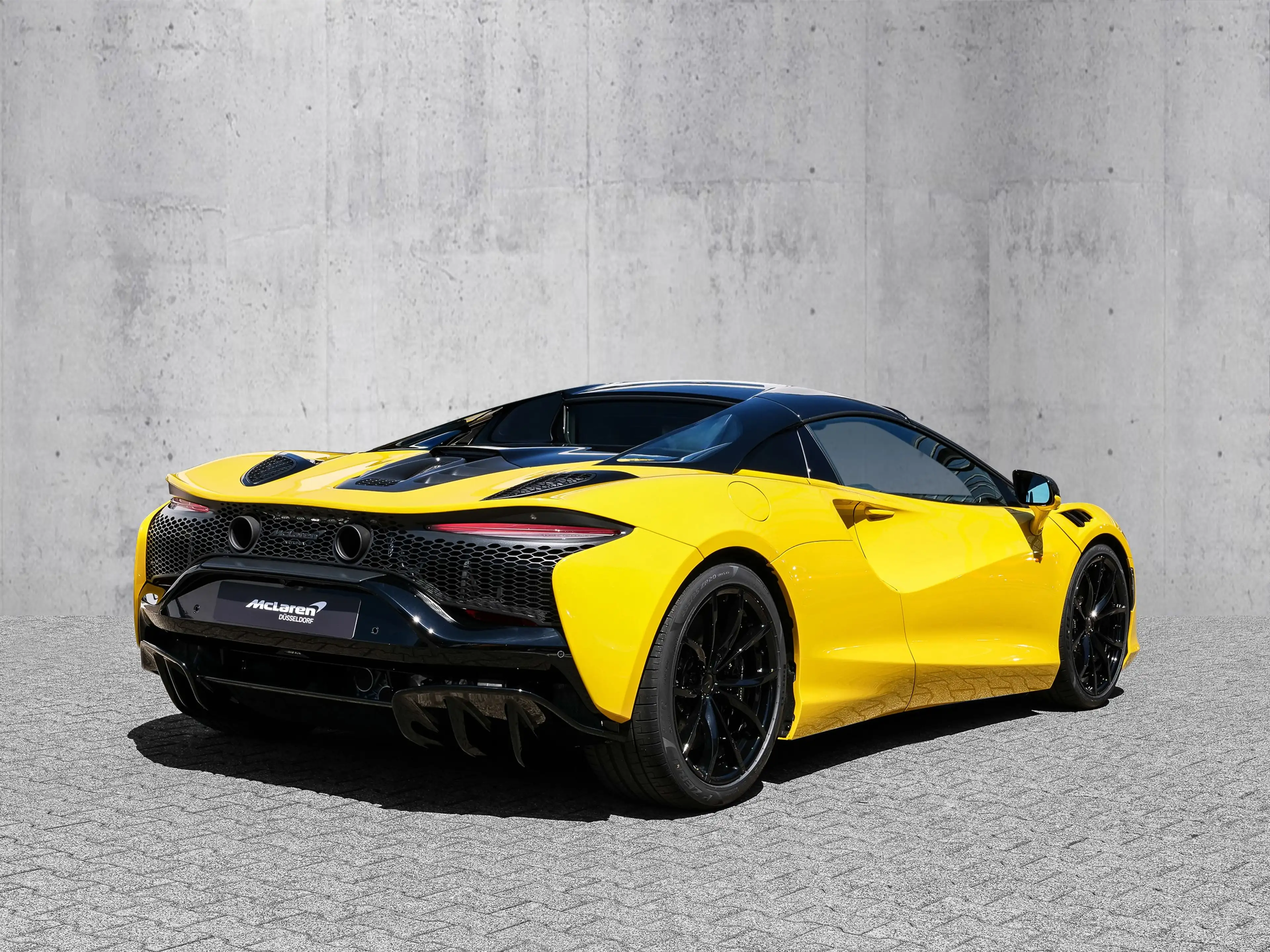 McLaren Artura Spider Performance, Black Pack, Sport Exh — photo 14