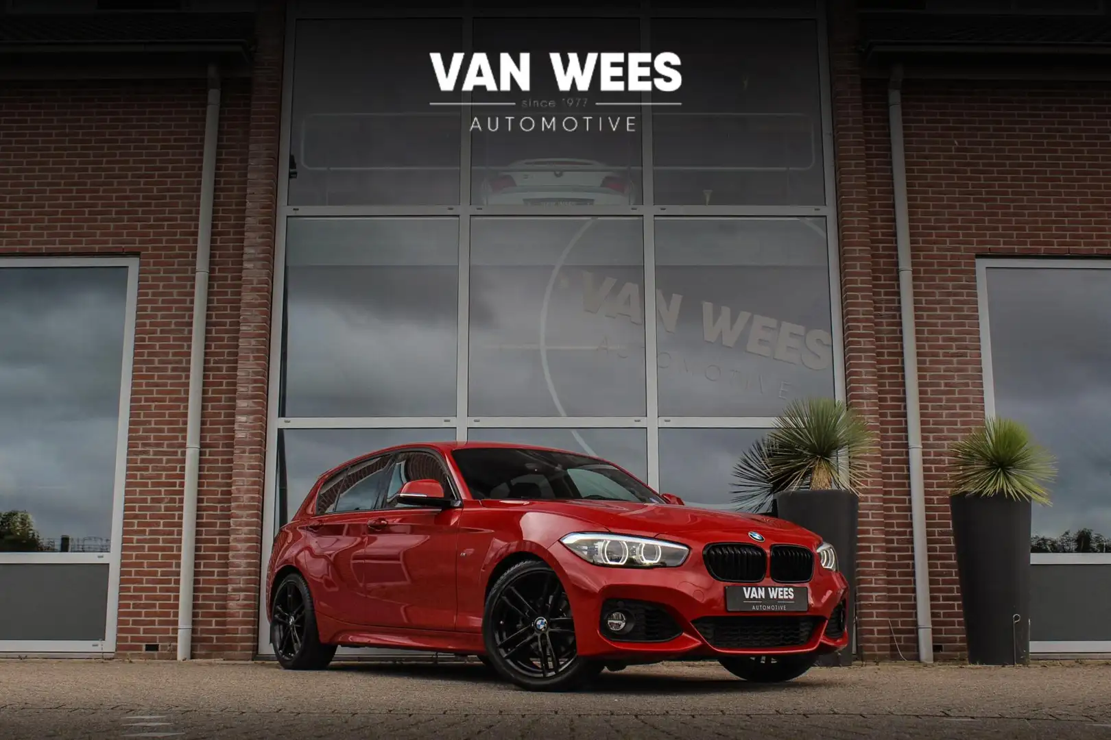 BMW 118 1-serie 118i Edition M Sport Shadow High Executive Rot - 1