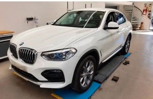 BMW X4 xDrive 20d xLine Aut/Navi/SportSitze/Hi-Fi