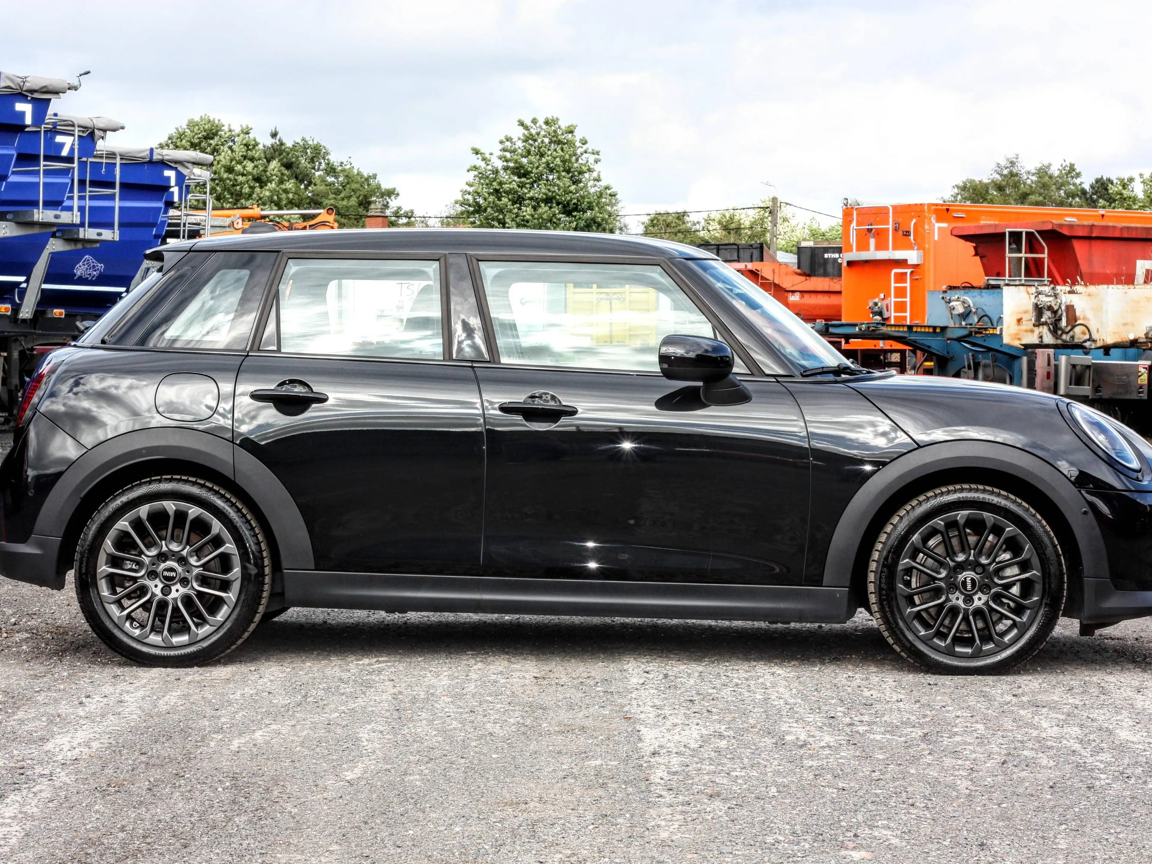 MINI Cooper C AUTOMAAT // HUD// CARPLAY// LANE ASSIST // STUURWIELVERW — photo 2