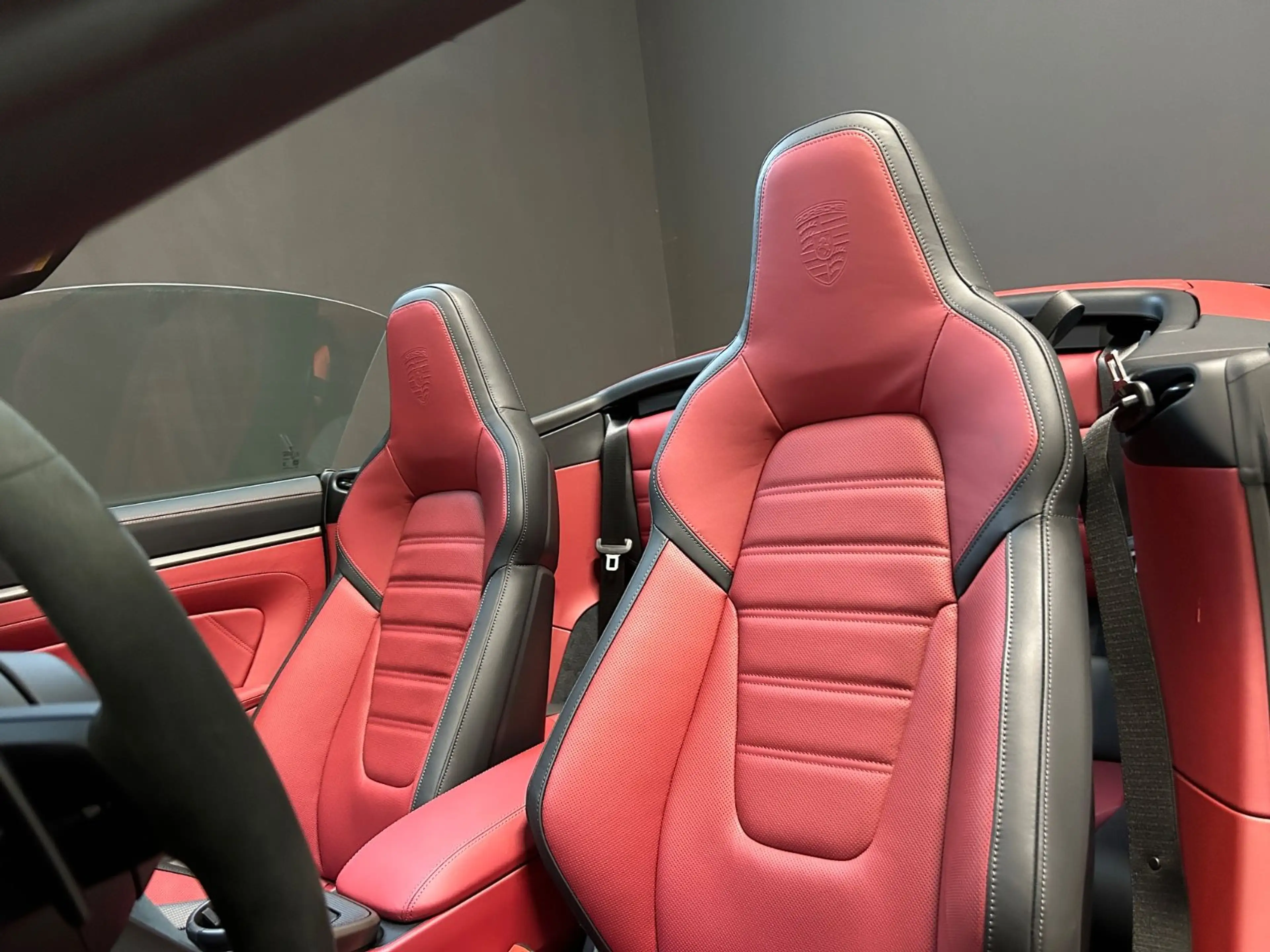 Porsche 992 .2 Turbo S Cabrio/PASM/BURMESTER/LIFTSYSTEM — photo 9