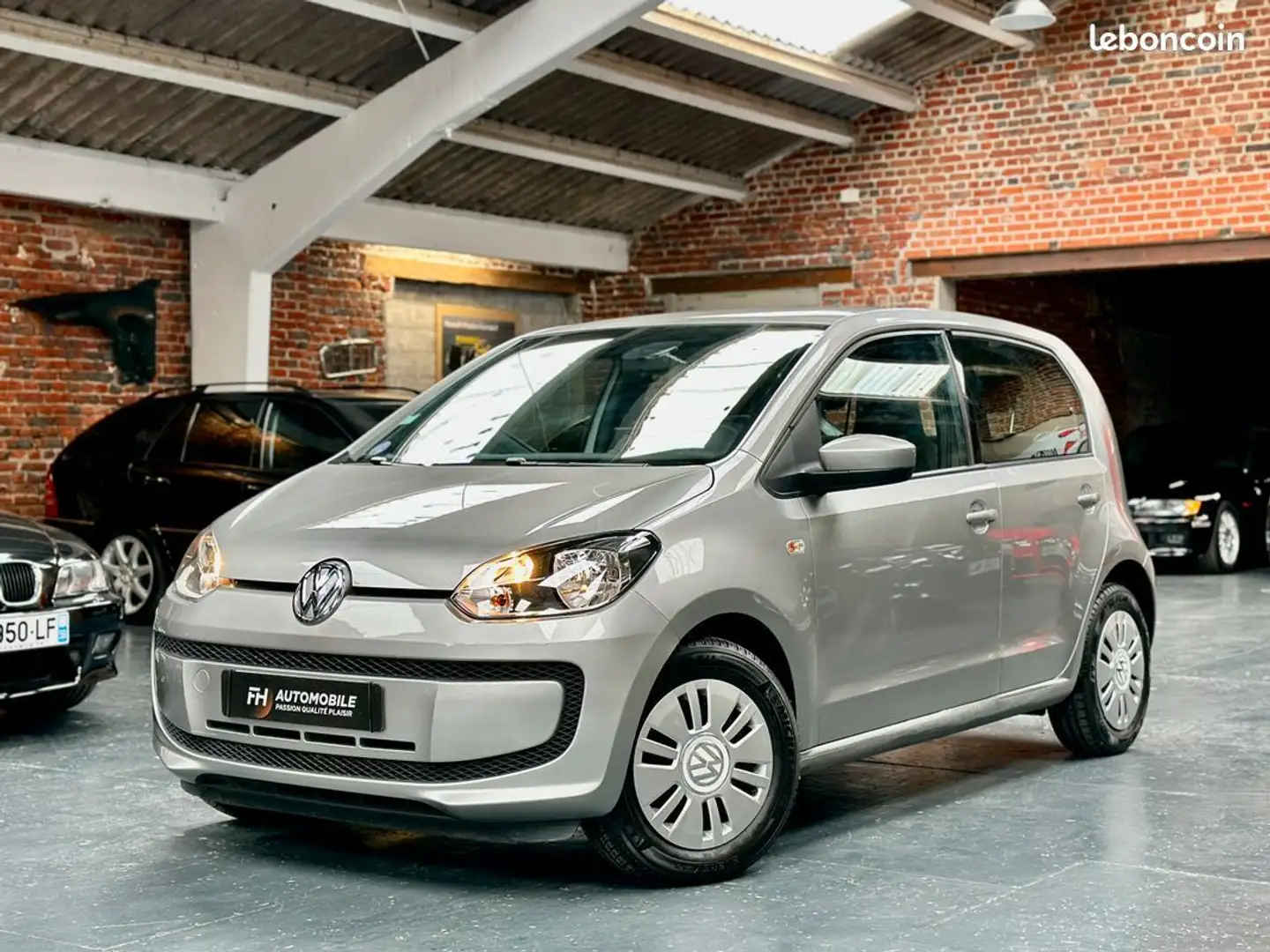 Volkswagen up! 1.0L 60 ch Automatique 40 920 kms Bluetooth, Clima Gris - 1
