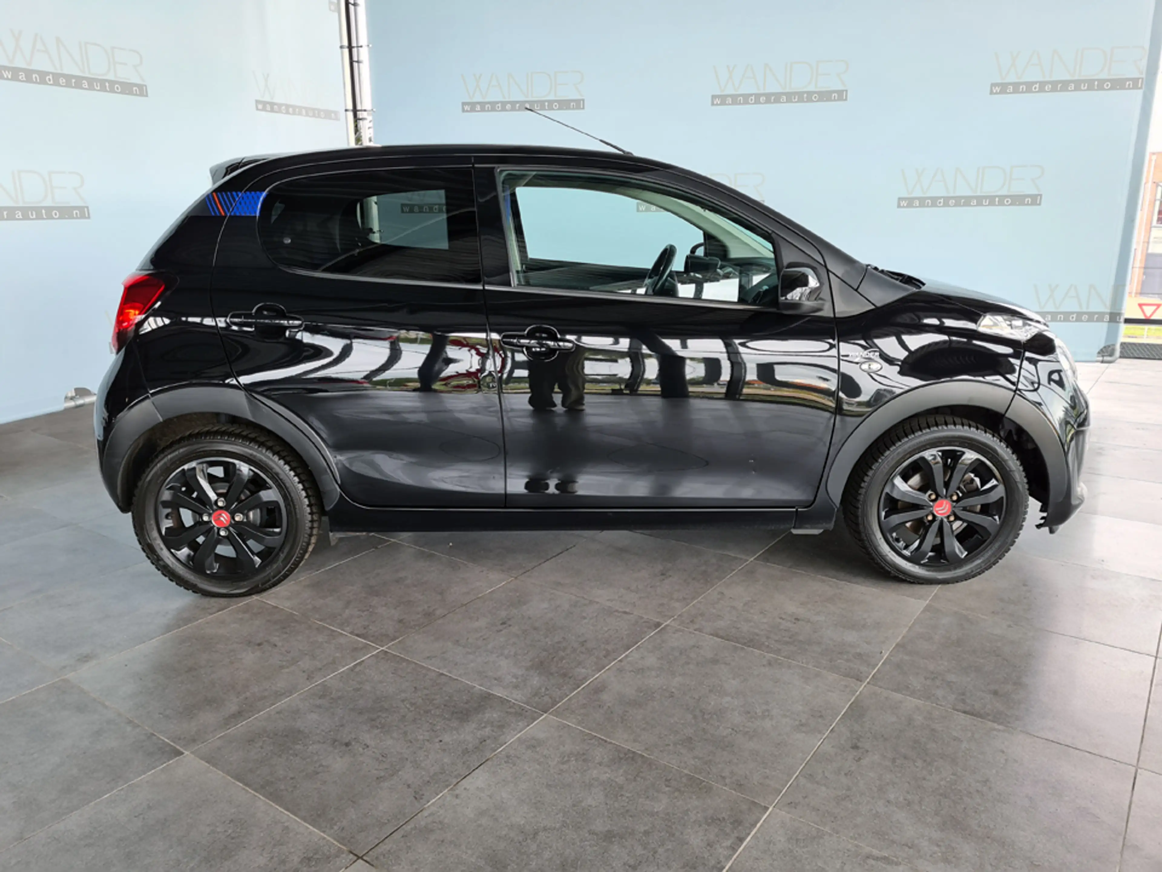 Citroen C1 1.0 VTi Urban Ride — photo 12