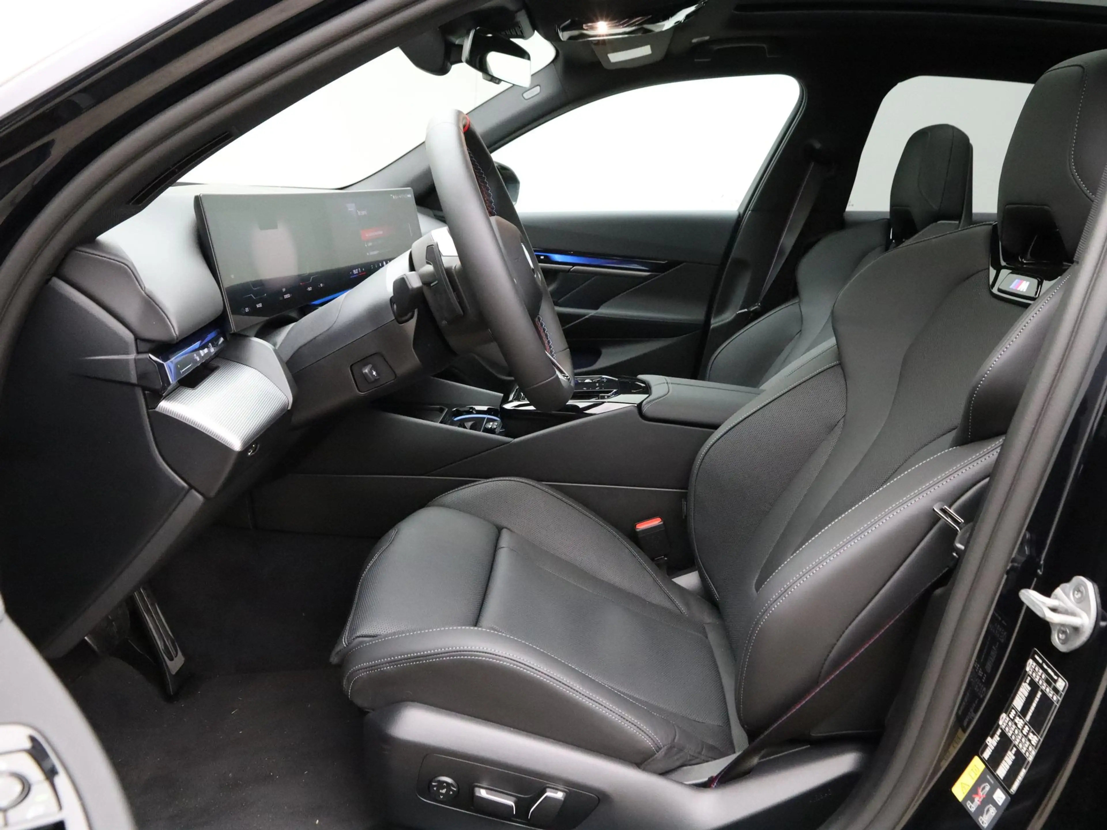 BMW i5 M60 xDrive 84 kWh — photo 5
