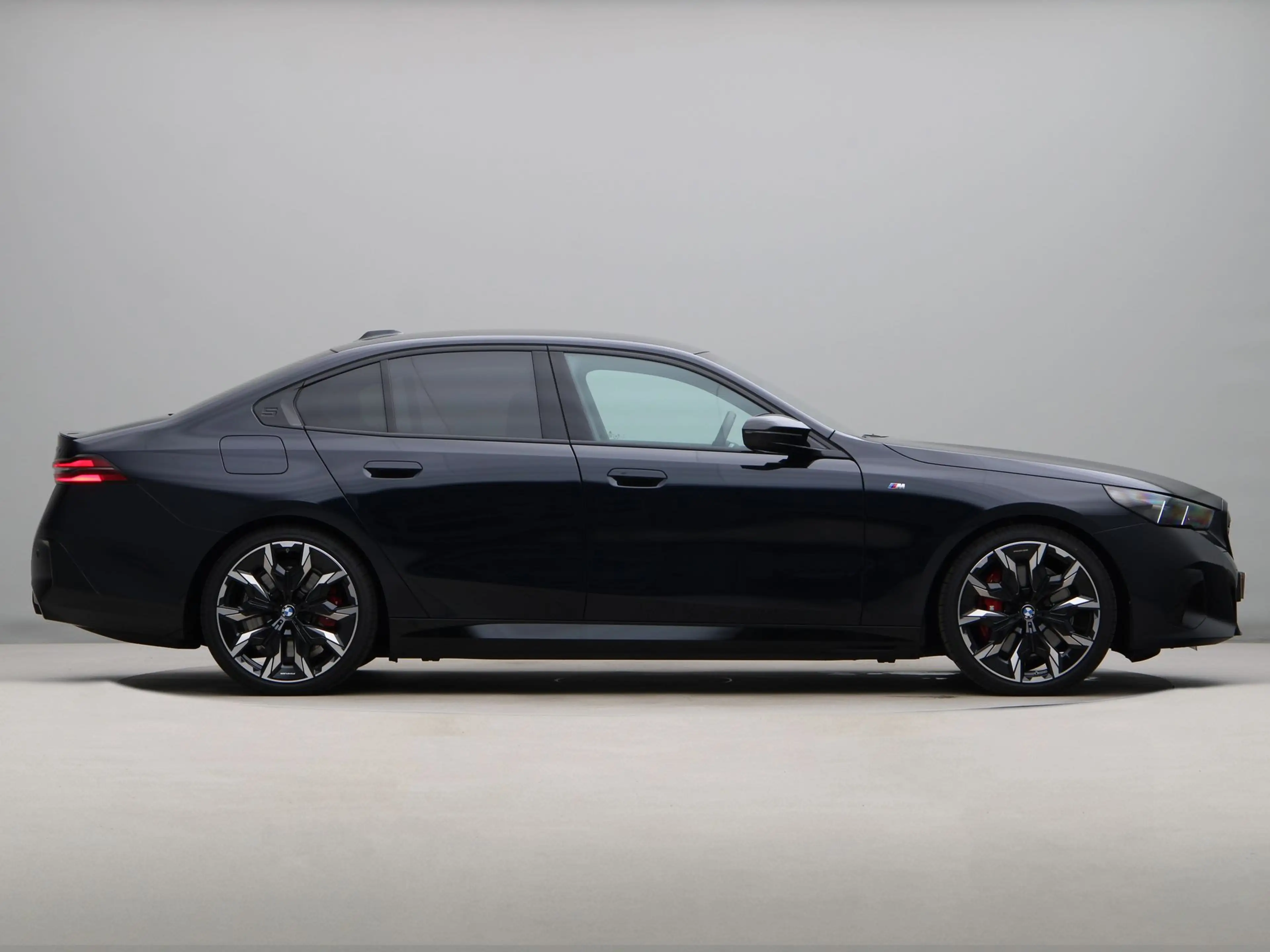 BMW i5 M60 xDrive 84 kWh — photo 8
