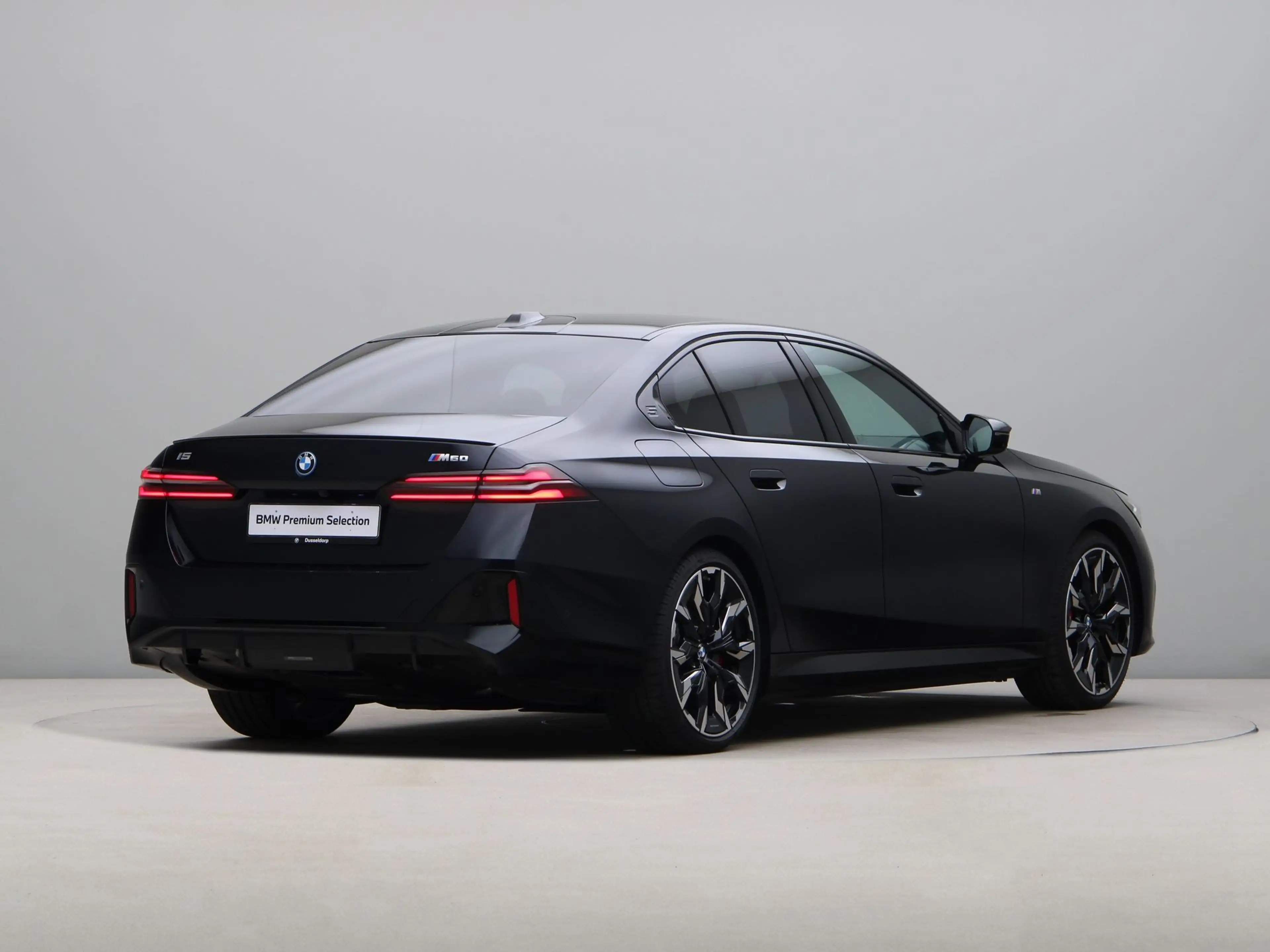 BMW i5 M60 xDrive 84 kWh — photo 9