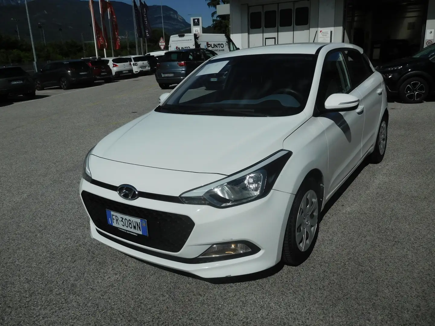 Hyundai i20 i20 1.1 CRDi 12V 5 porte Classic Bianco - 1