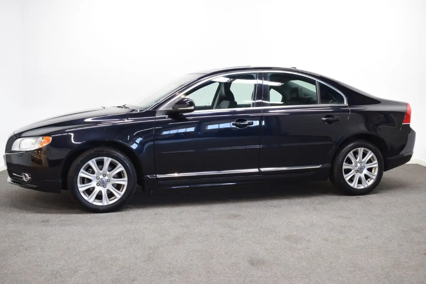 Volvo S80 T4 180pk AUT6 Limited Edition Schuifdak/ Leer/ Sto Negro - 2