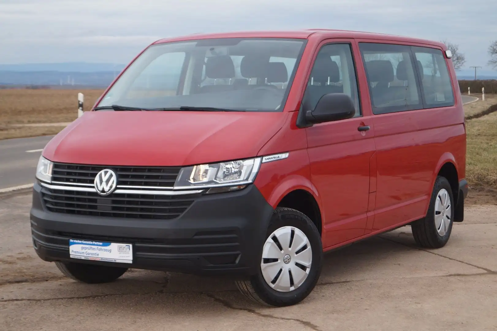 Volkswagen T6 Caravelle T6.1 Caravelle Trendline 9-Sitzer Červená - 1