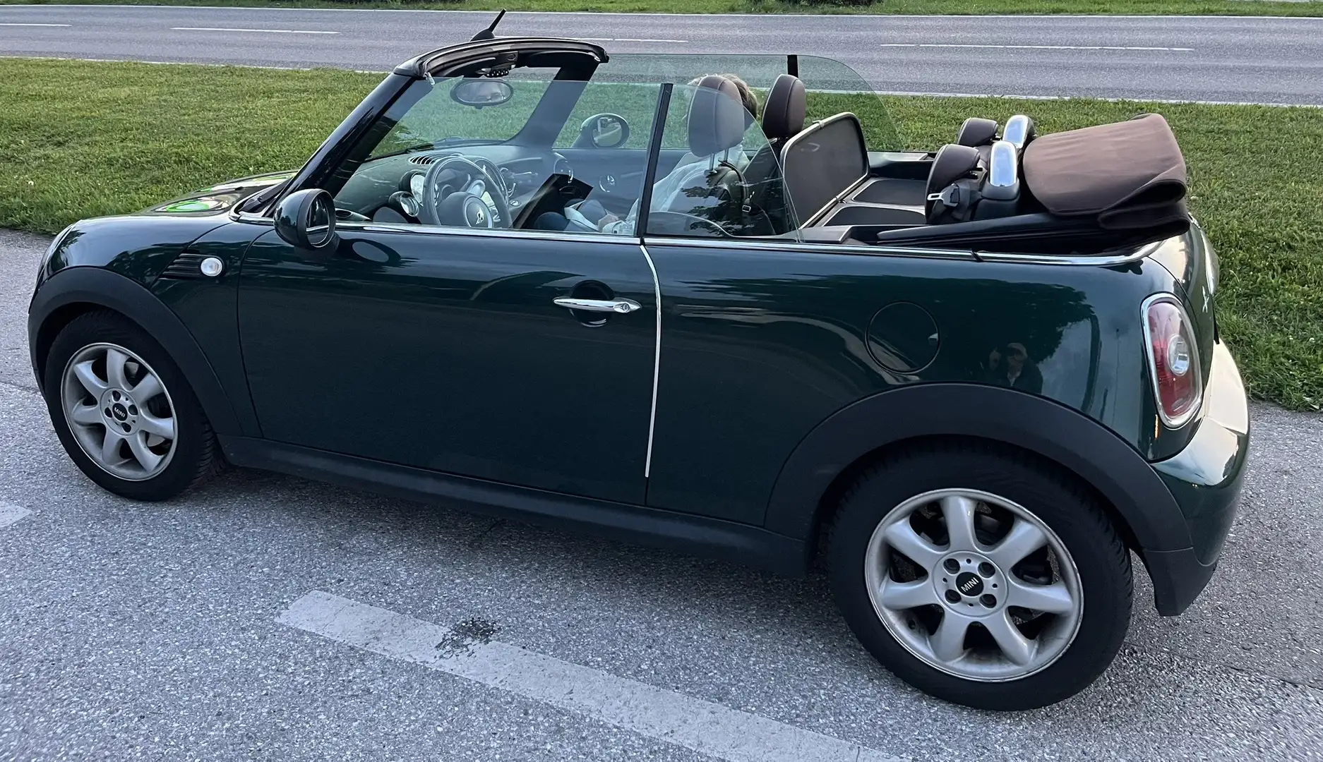 MINI Cooper Cabrio MINI COOPER Cabrio Aut. COOPER Grün - 2