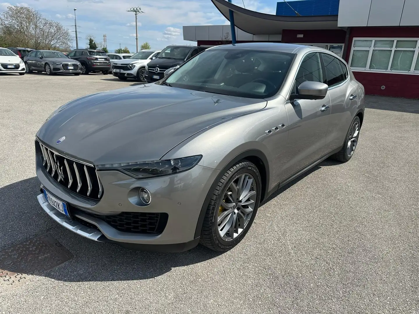Maserati Levante Levante 3.0 V6 250cv auto my19 - FY942KJ Gris - 2