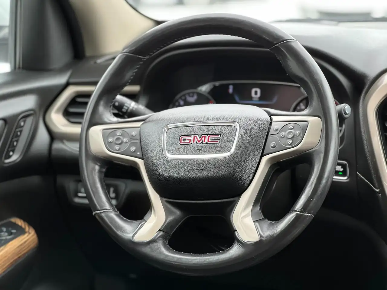 GMC Acadia fotografie GMC Acadia