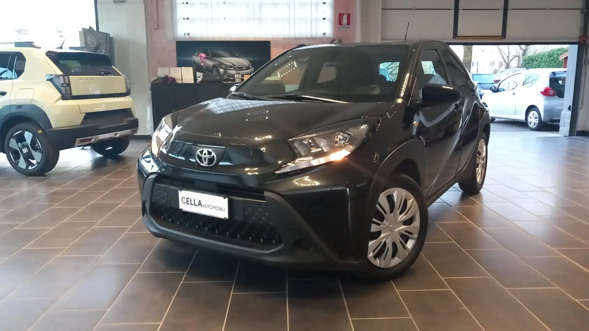Toyota Aygo Aygo X X 1.0 Active 72cv Nero - 2