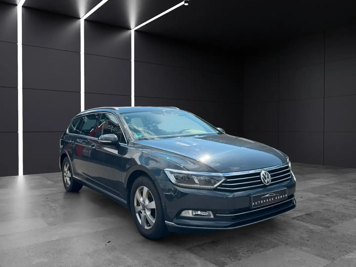 Volkswagen Passat Variant Passat Var. Highl.*DSG*AHK*PDC*NAVI*LEDER*ACC Gris - 2