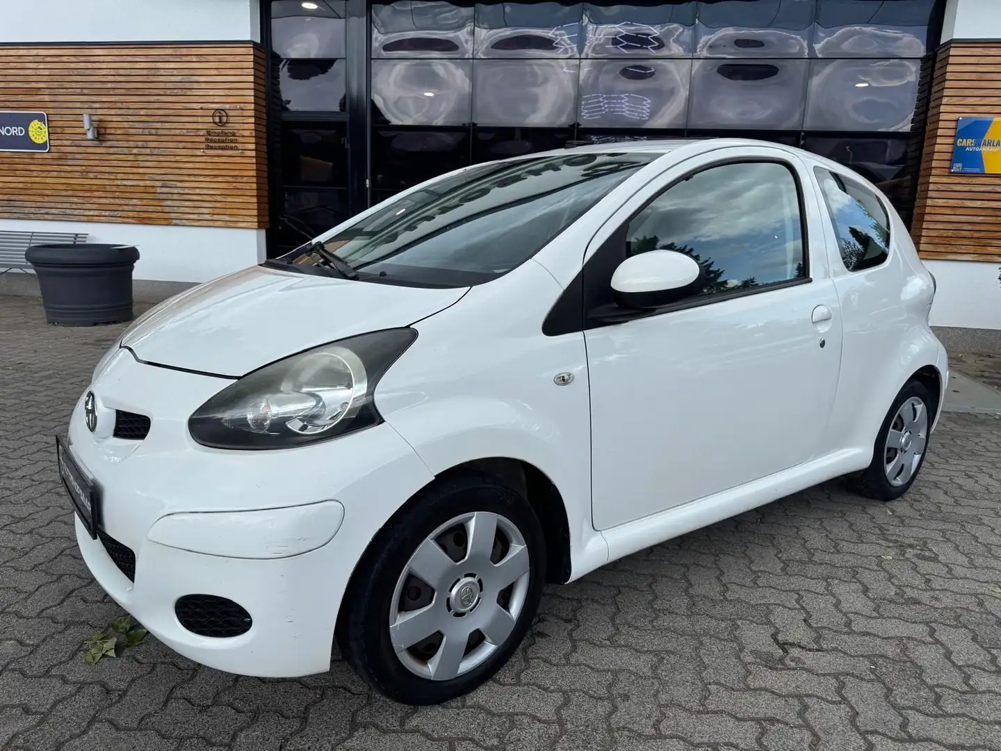 Toyota Aygo AYGO Cool Weiß - 2