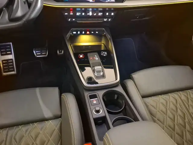 Audi S3 view 10