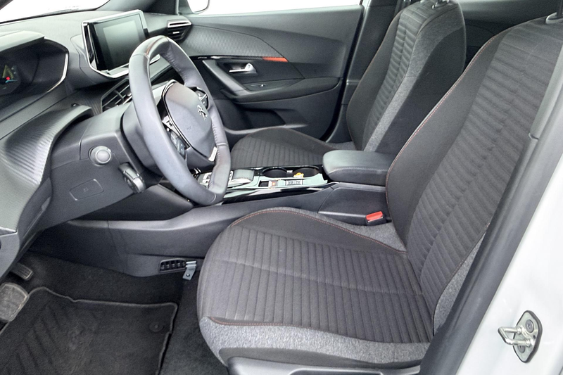 Peugeot e-2008 EV Active 50 kWh | Parkeer Camera | Cruise Control — photo 14